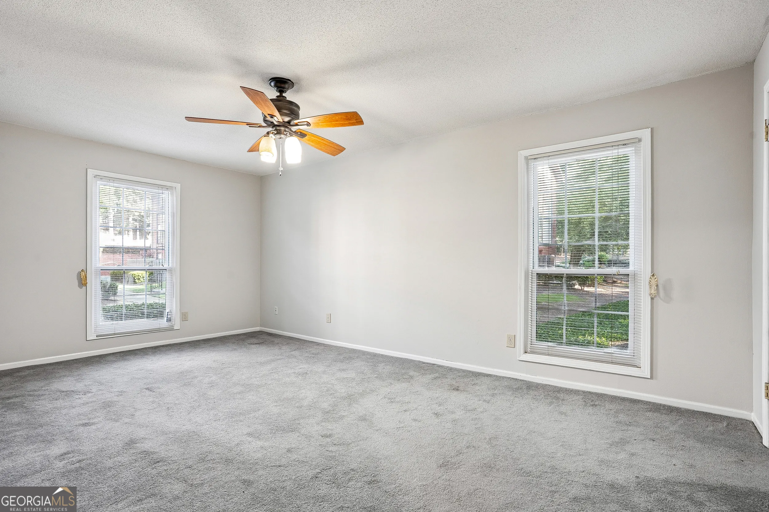 F32 6851 Roswell Road, #F32