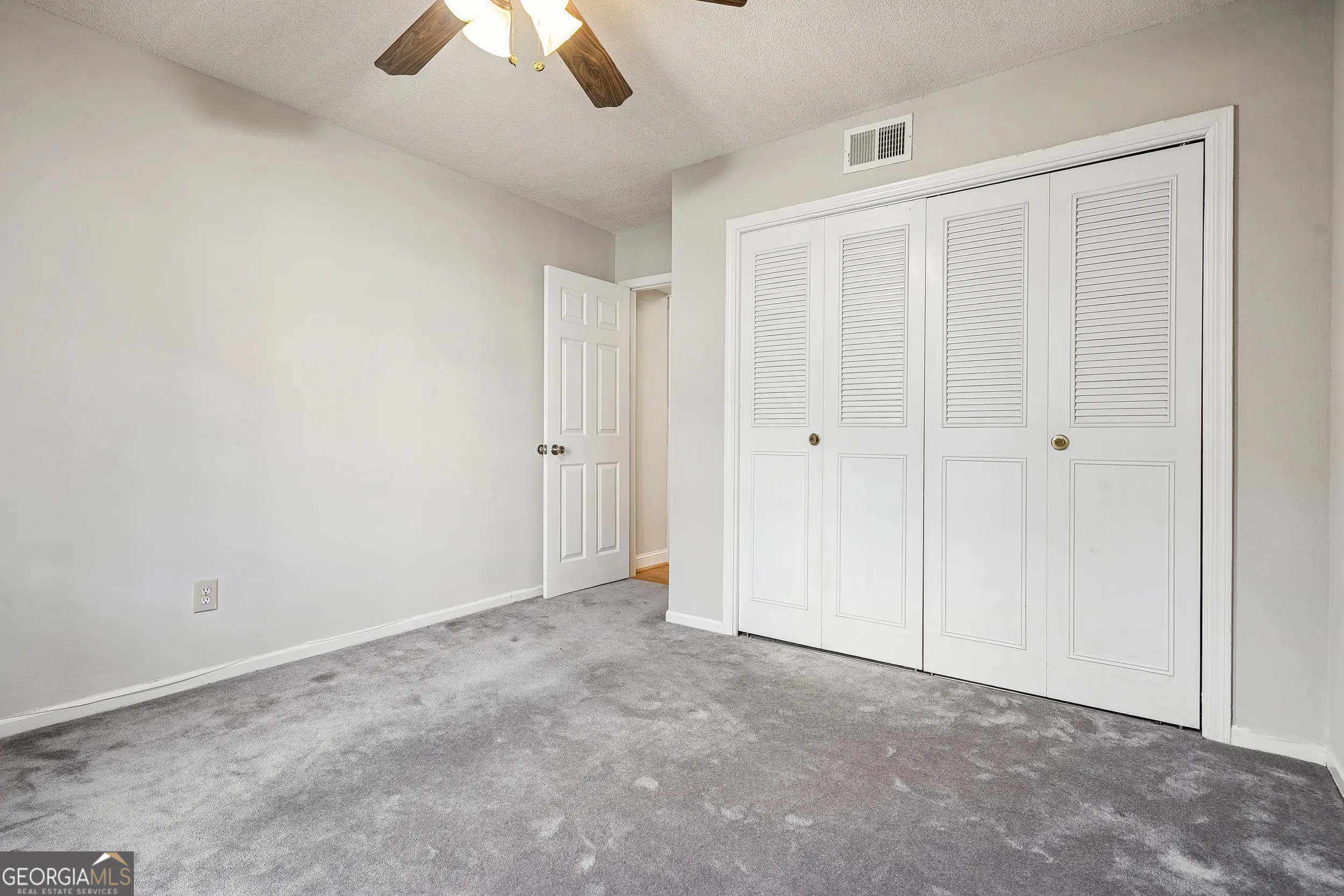 F32 6851 Roswell Road, #F32
