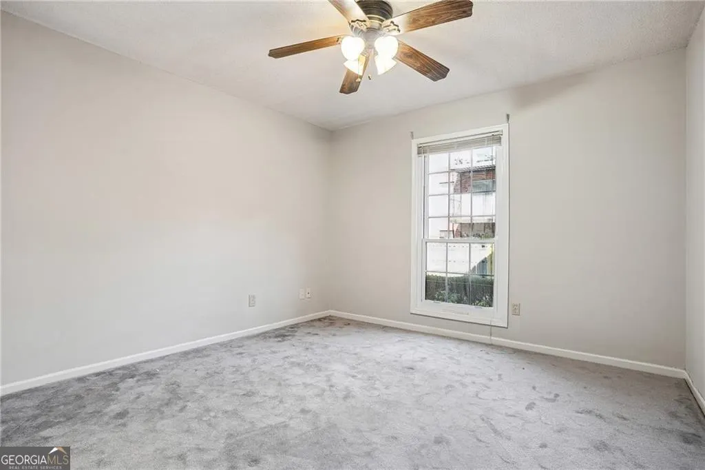 F32 6851 Roswell Road, #F32