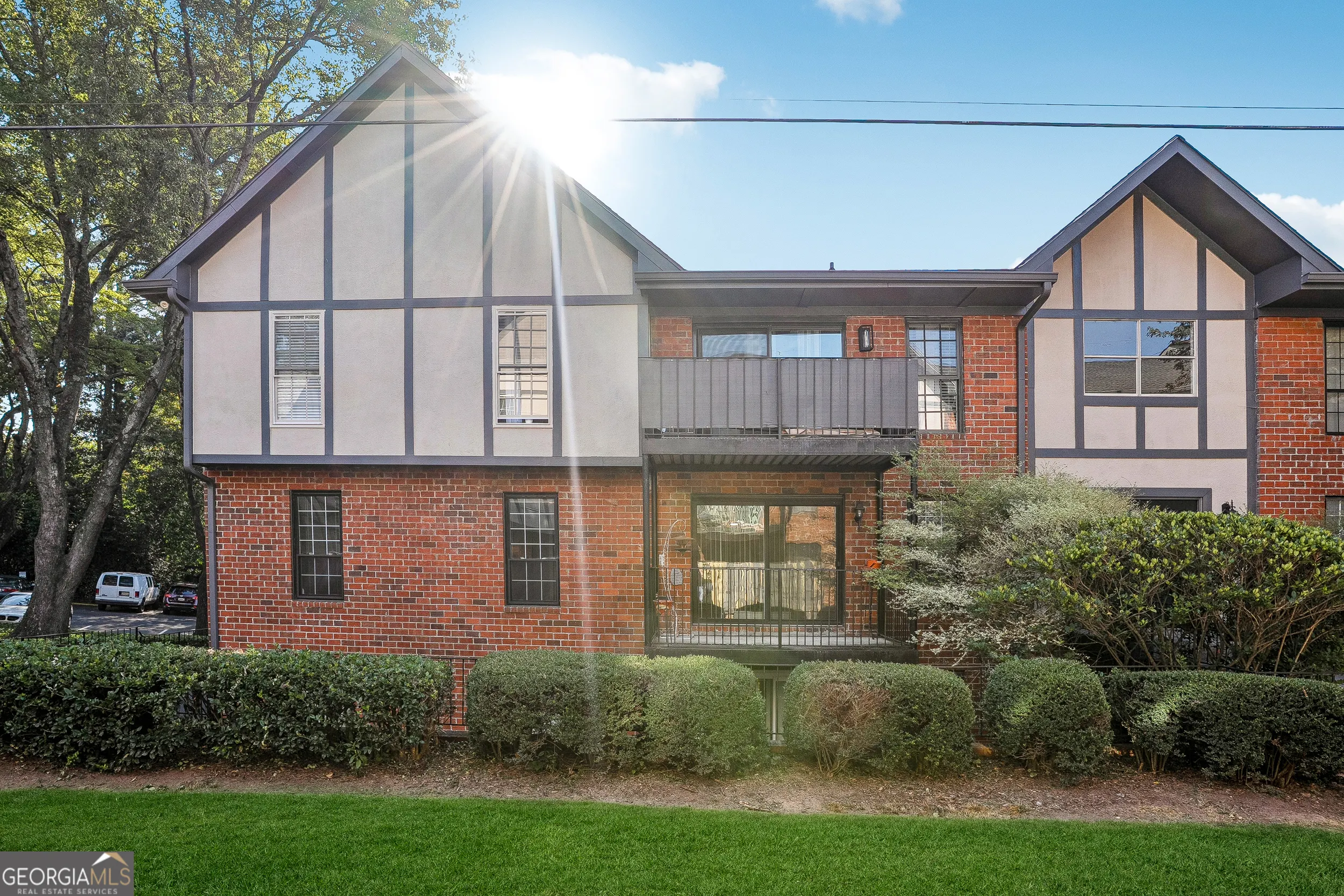 F32 6851 Roswell Road, #F32