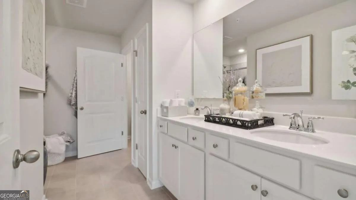 1008 208 College Circle, #1008
