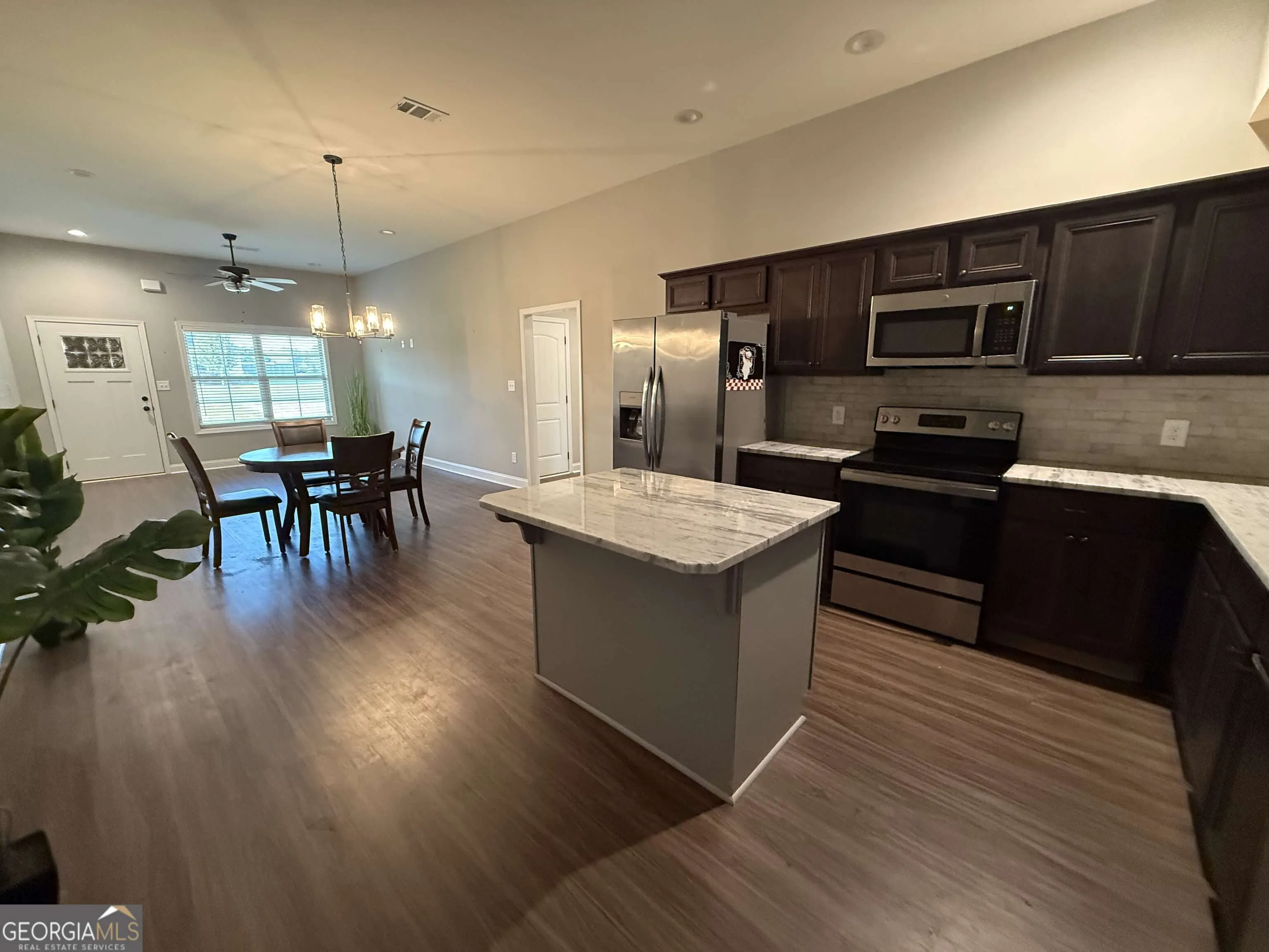215 Red Tail Circle
