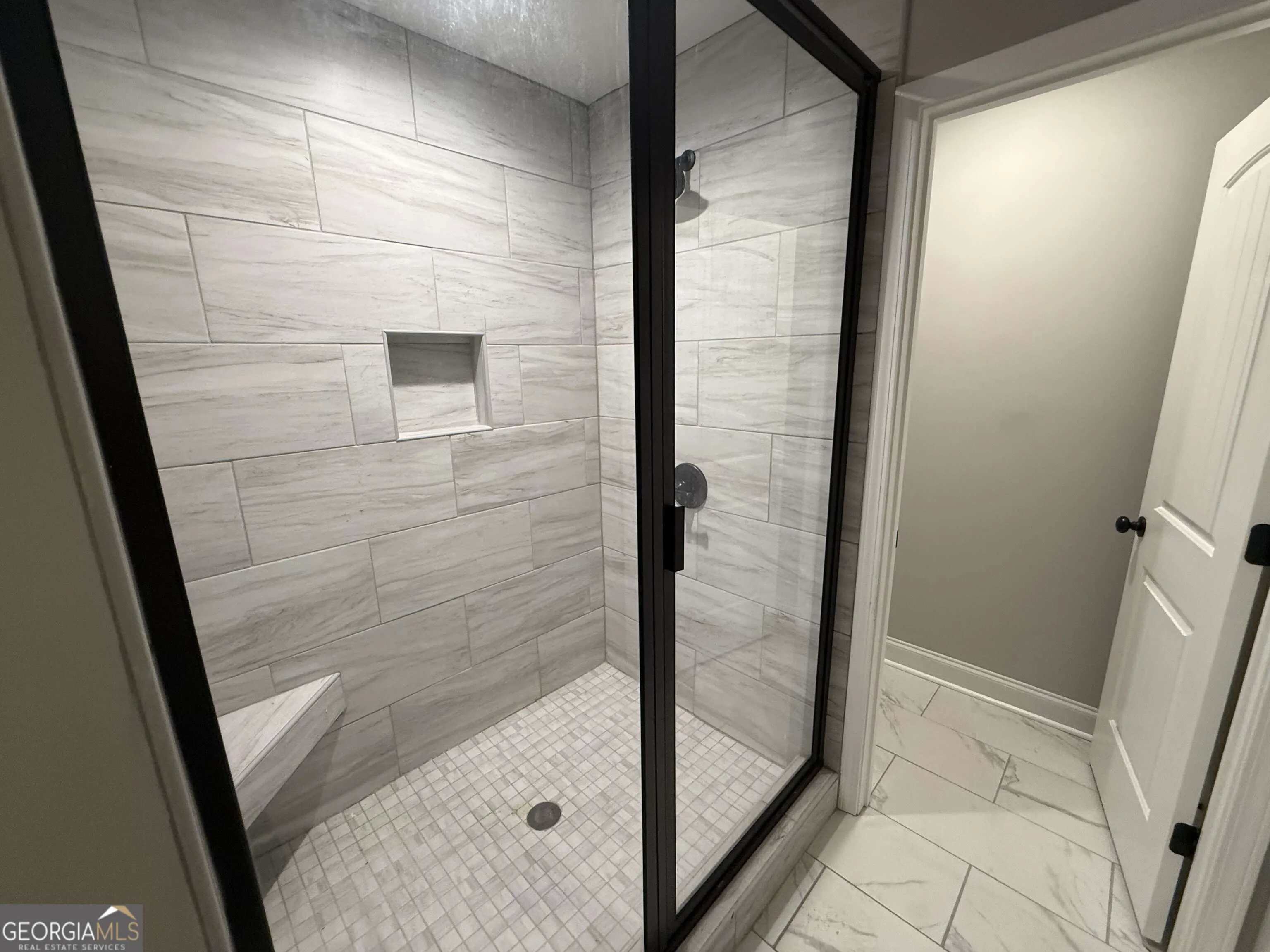 215 Red Tail Circle