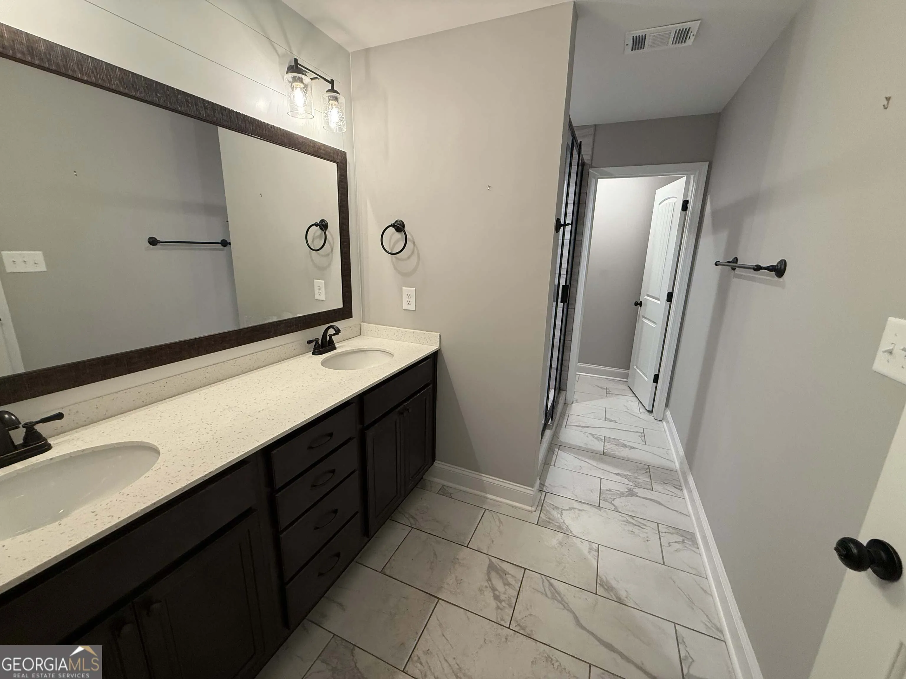 215 Red Tail Circle