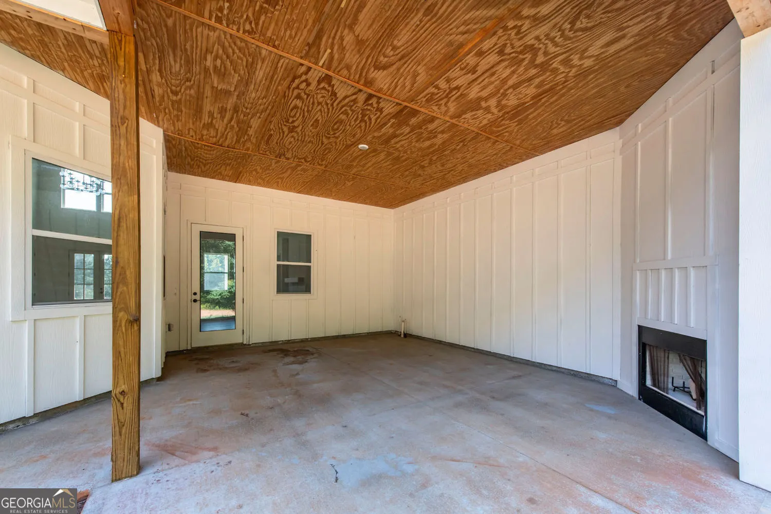 1333 Happy Hill Road