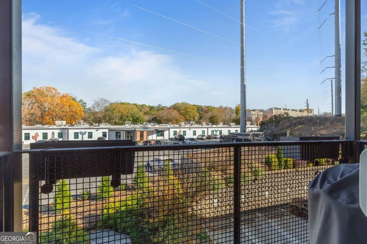 2313 560 Dutch Valley Road NE, #2313