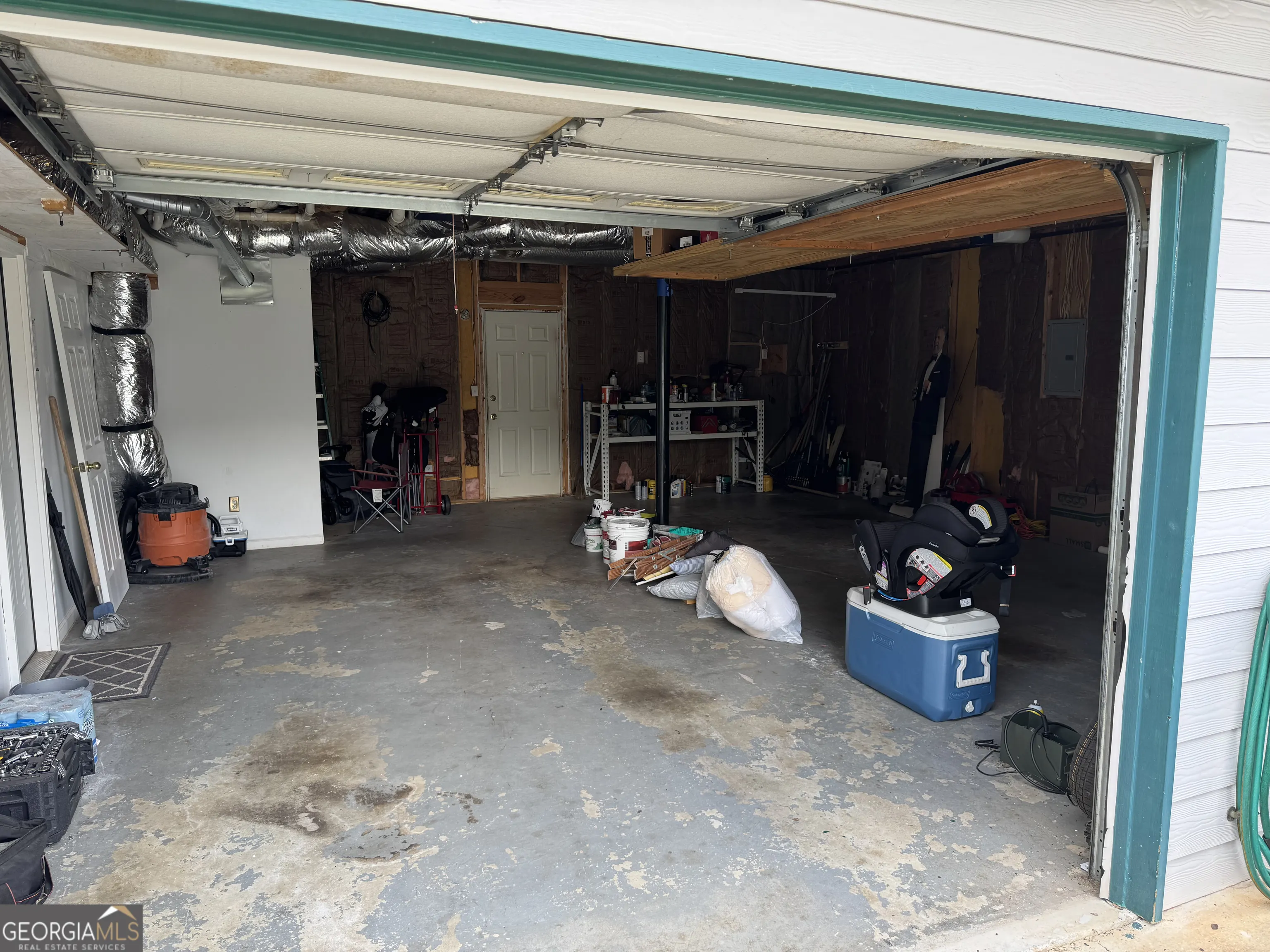 411 Summer Creek Drive