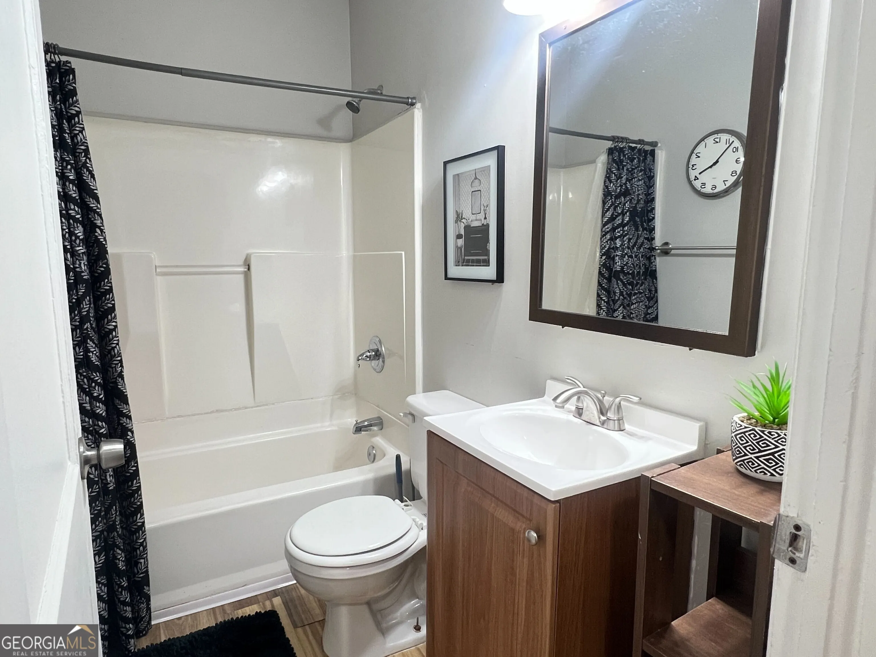 1076 Carlisle Avenue, #0