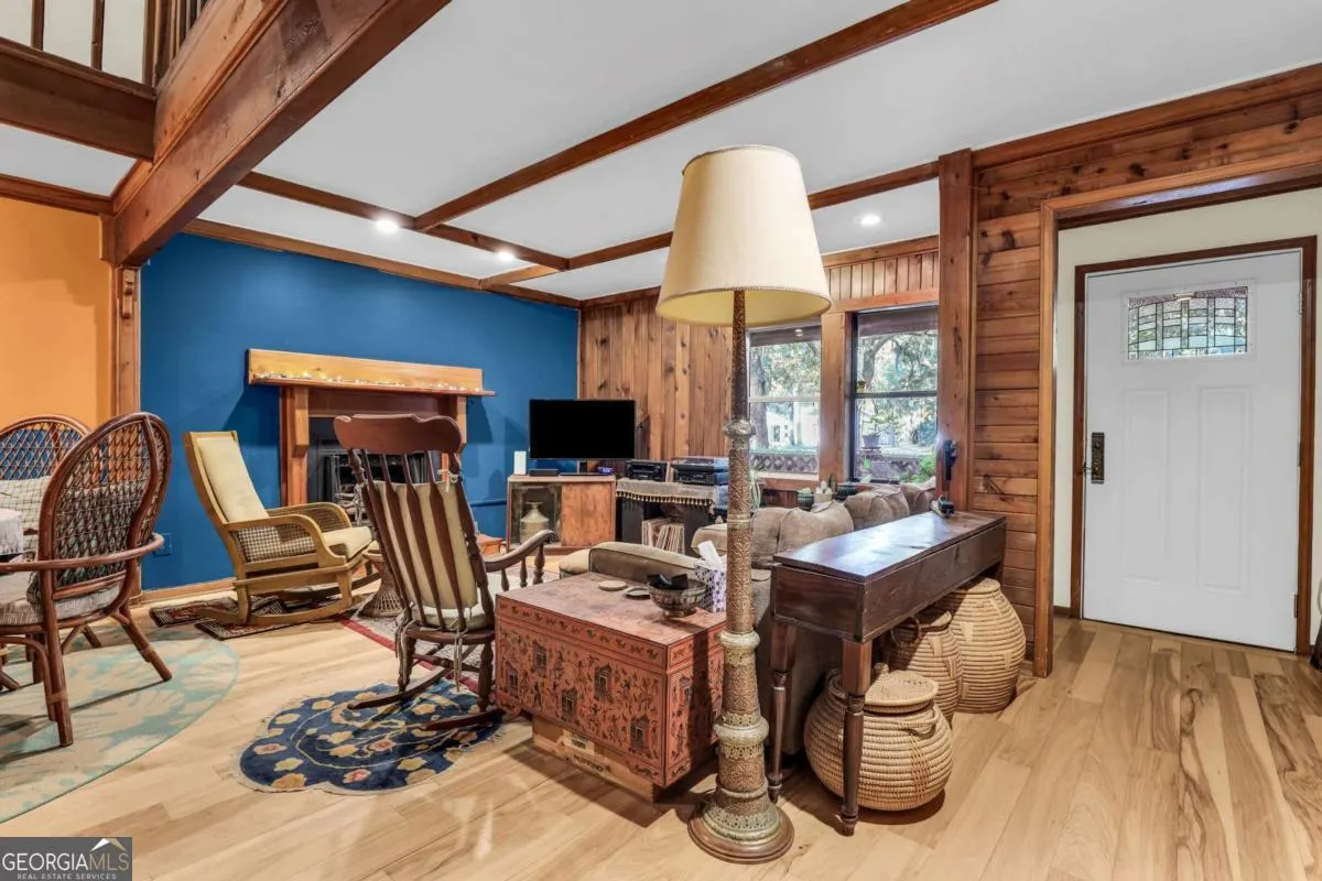 40 Old Sunbury Trail