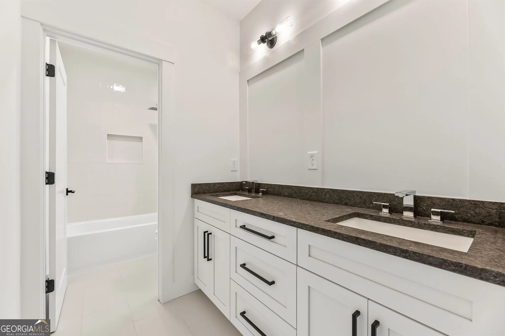 416 Ballymore Pass