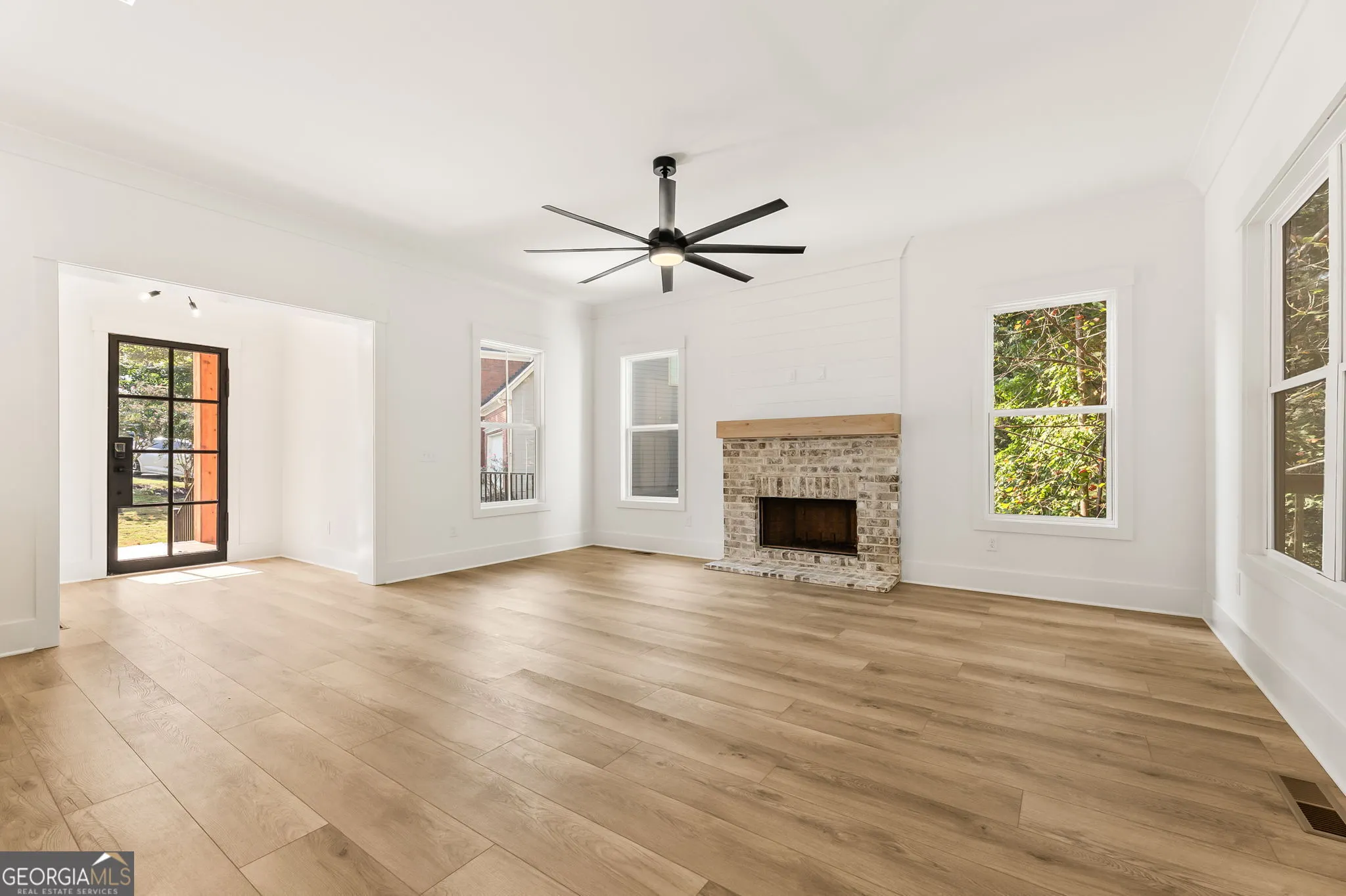 416 Ballymore Pass
