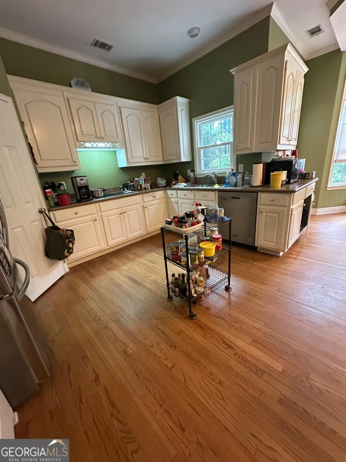 2051 Lindsay Lane