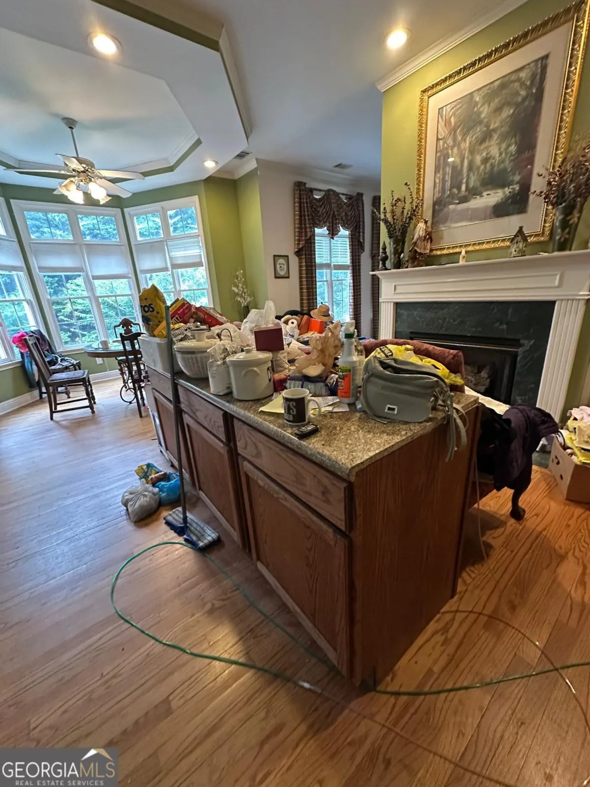 2051 Lindsay Lane