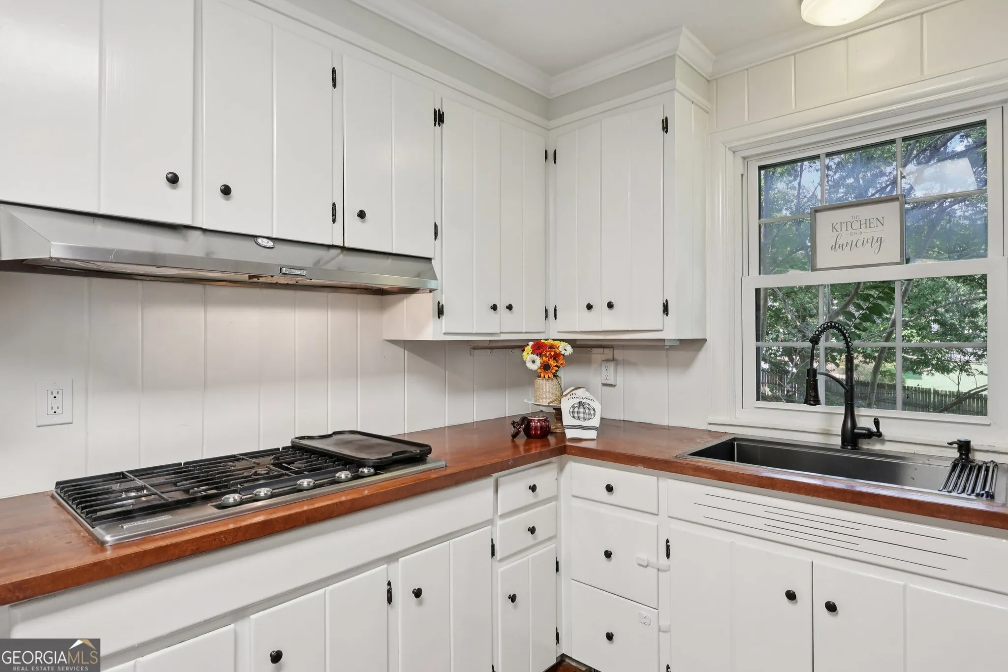 1585 Blackwell Road