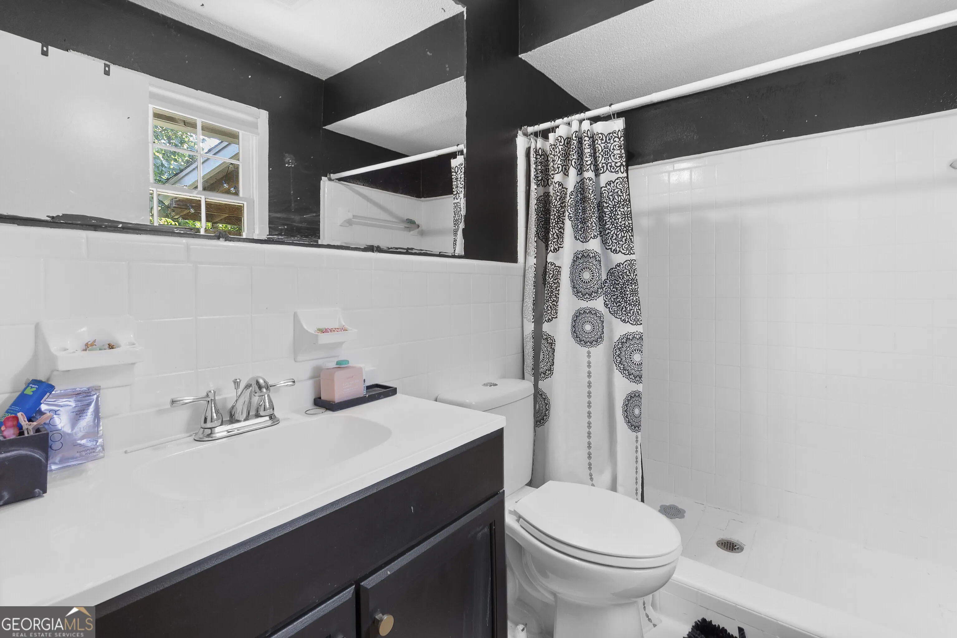 709 Meadowridge Drive