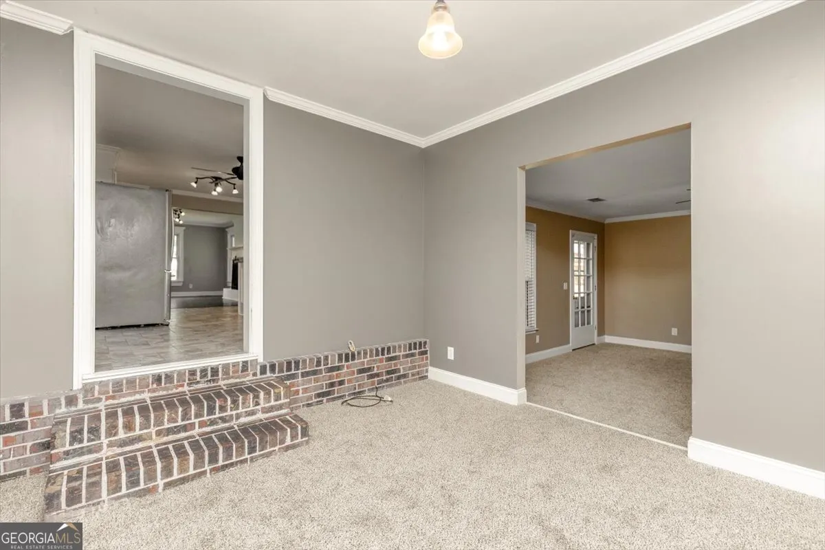 305 Tarrasa Drive
