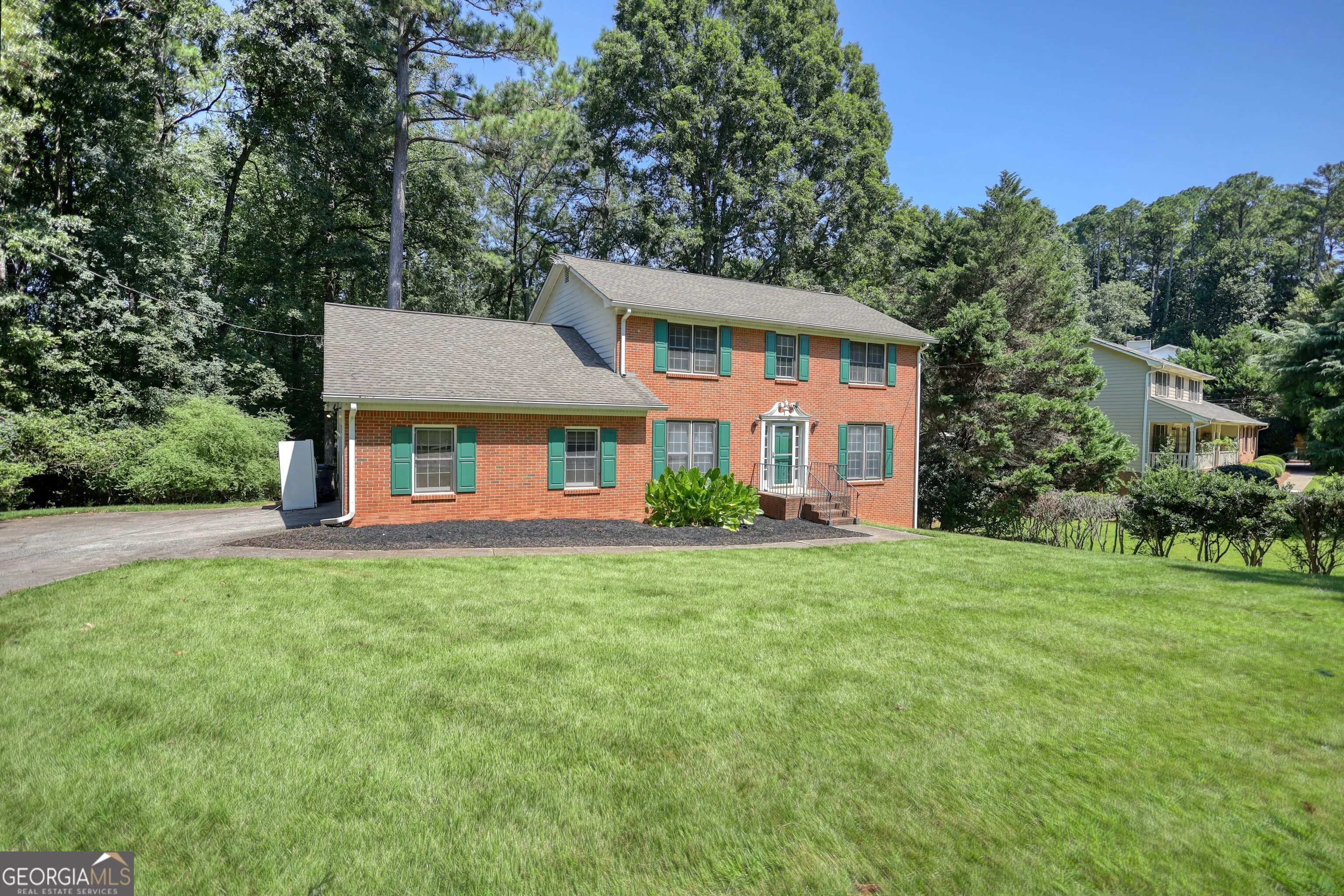 4527 Robie Road SW