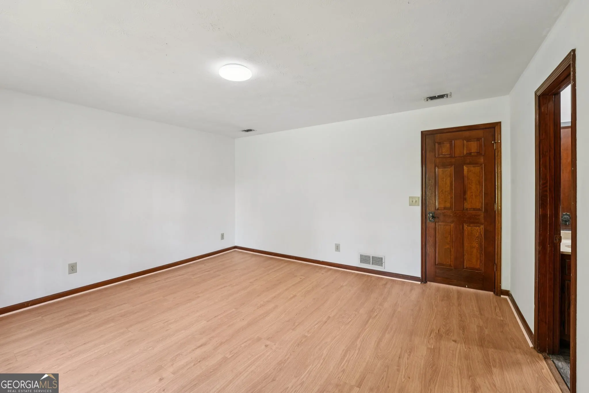 3665 Clubhouse Lane SE