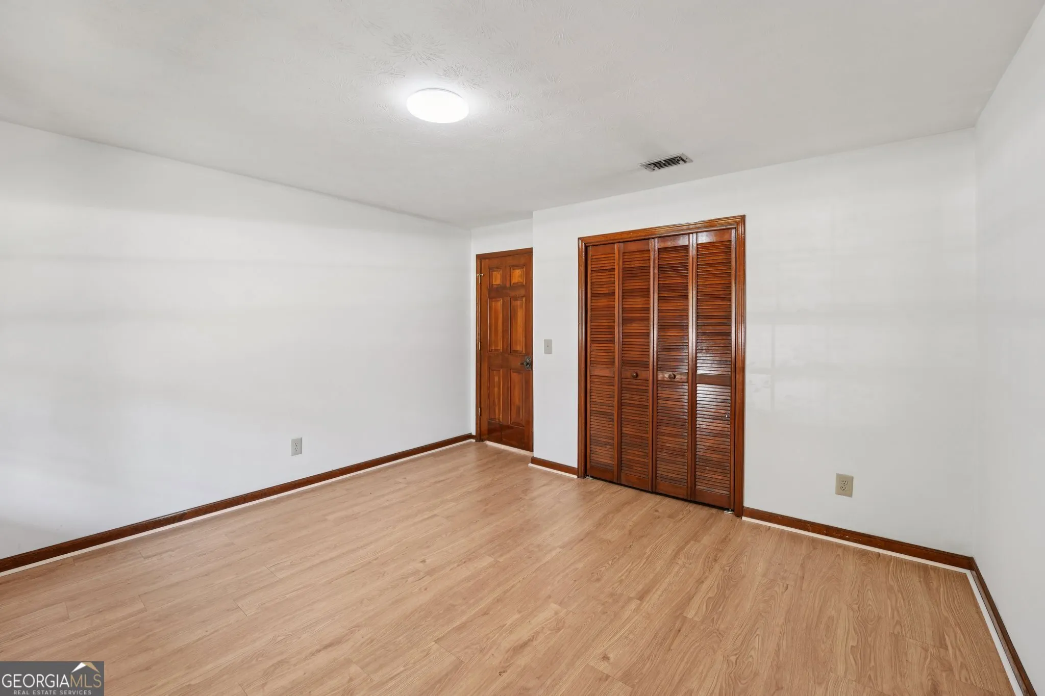 3665 Clubhouse Lane SE