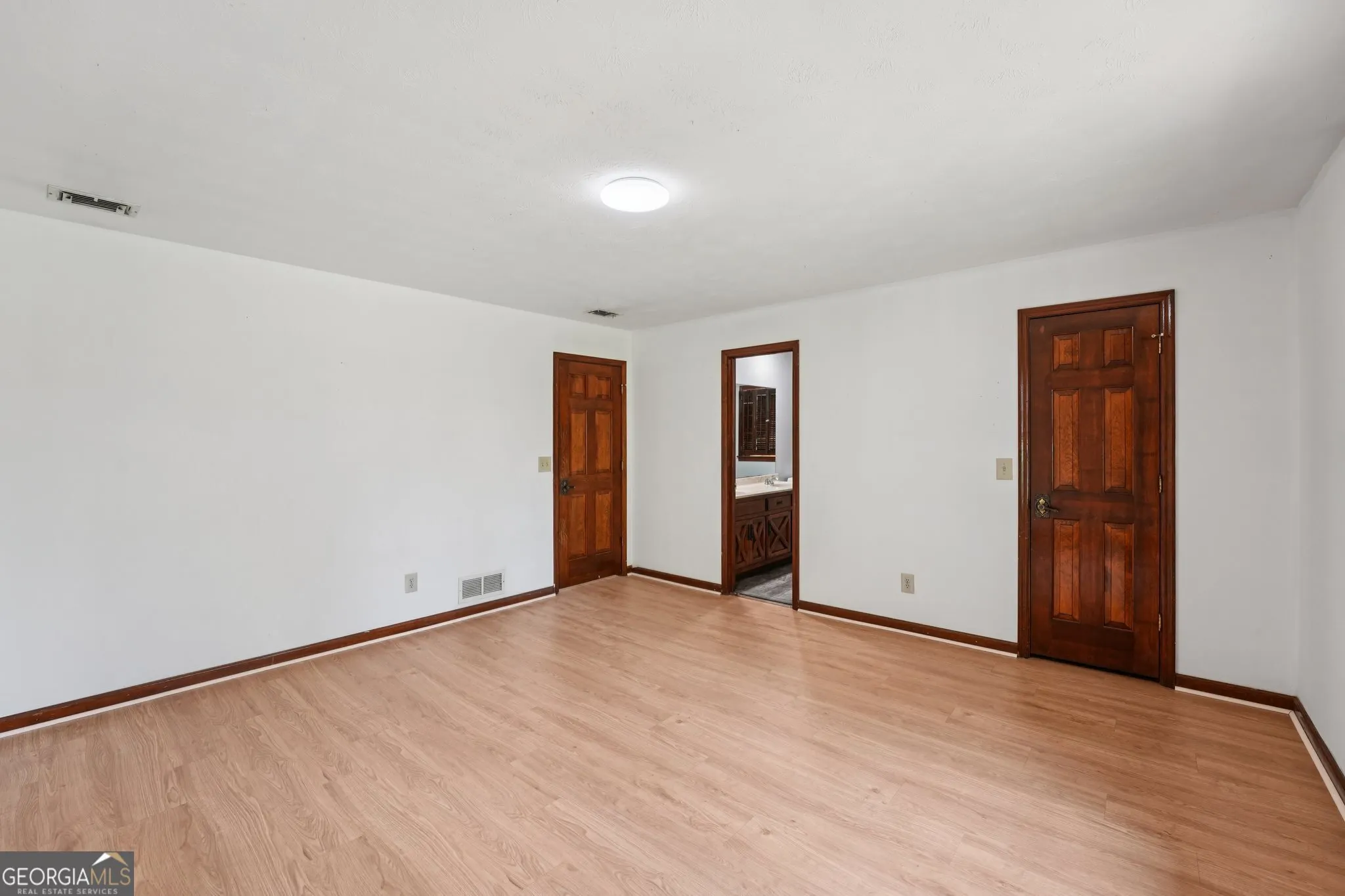 3665 Clubhouse Lane SE