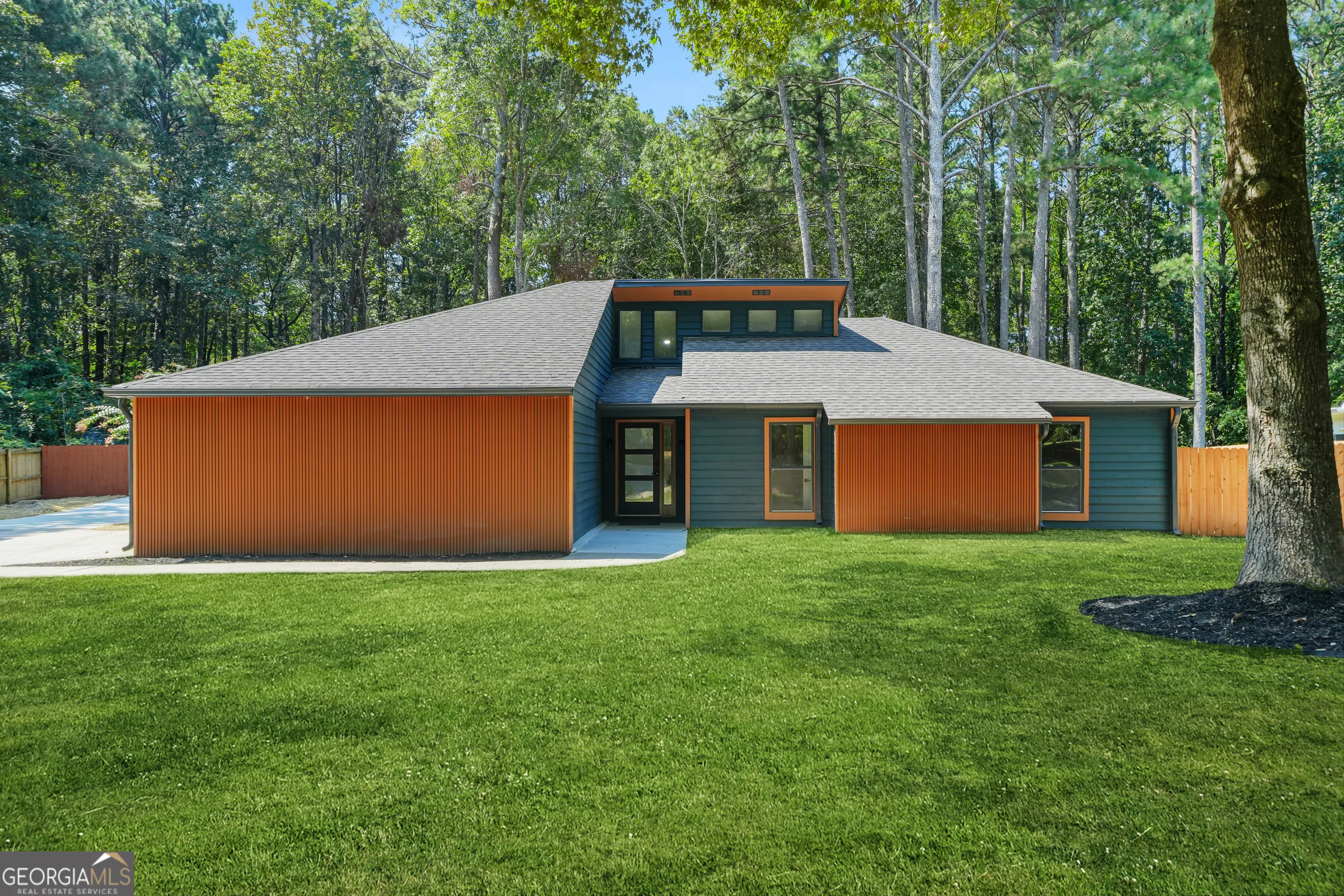 105 Shadowood Lane
