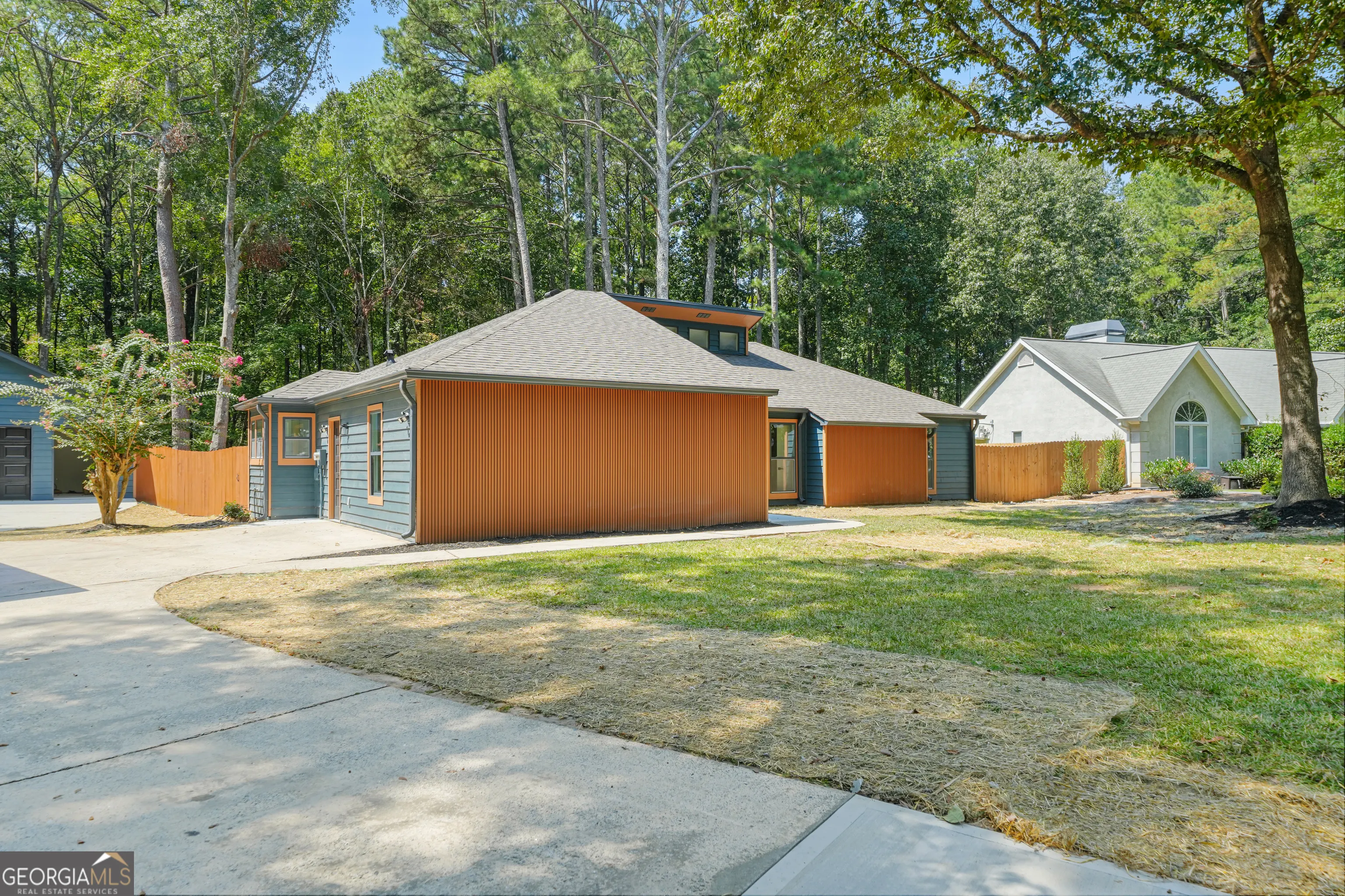 105 Shadowood Lane
