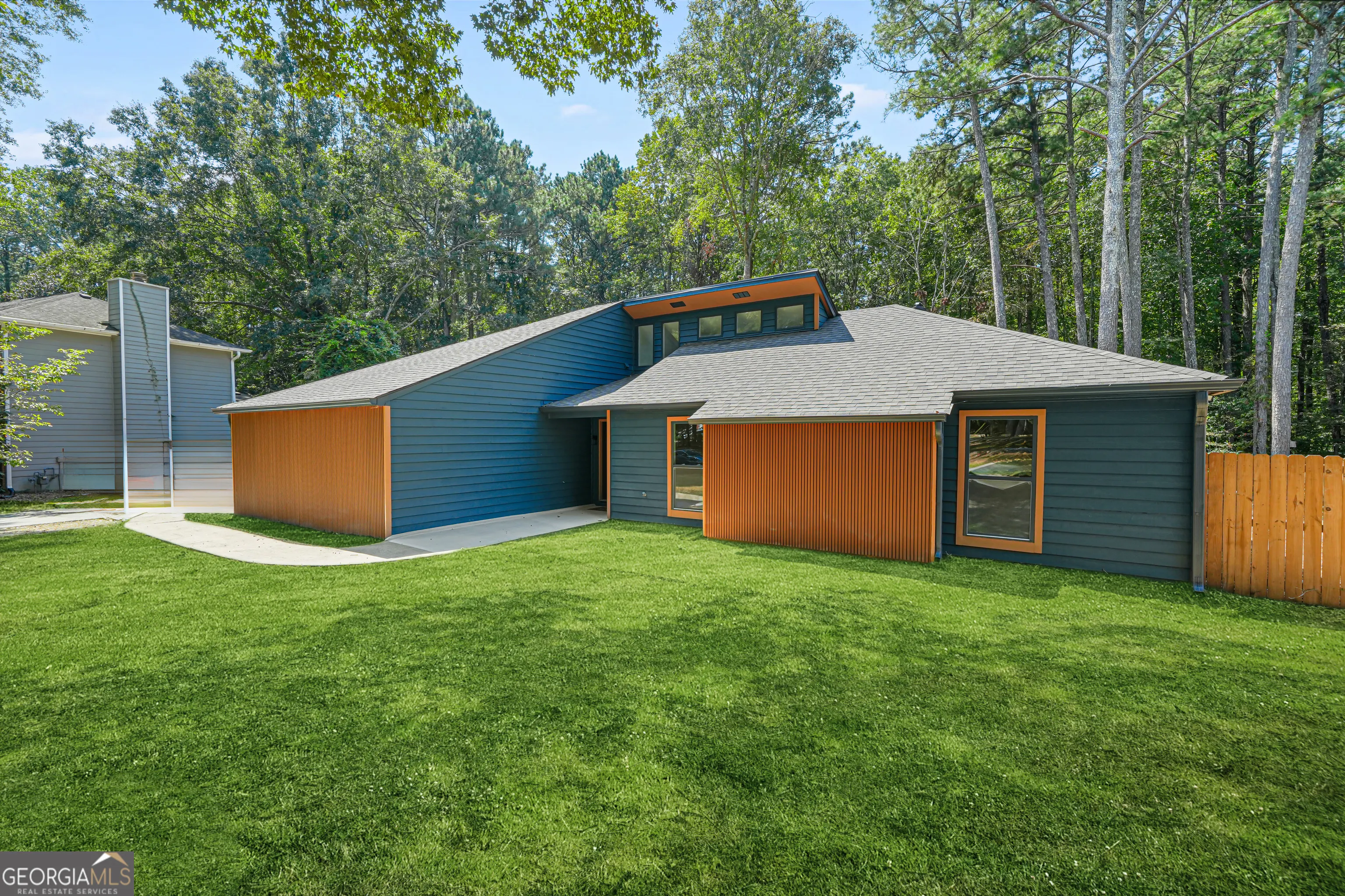 105 Shadowood Lane