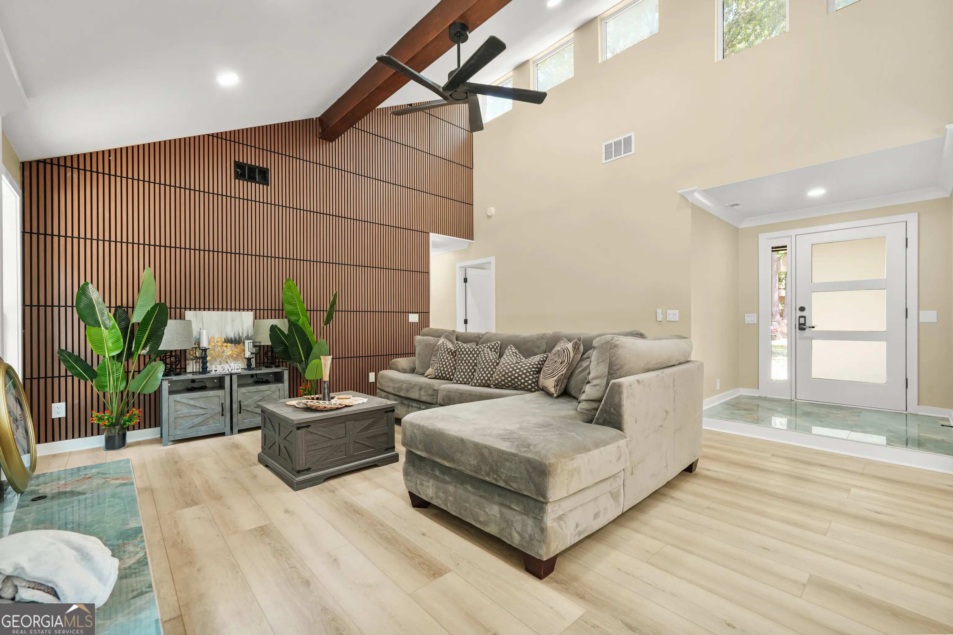 105 Shadowood Lane
