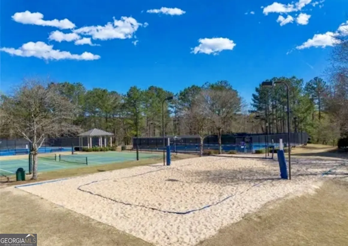 3713 Lake Edge Drive