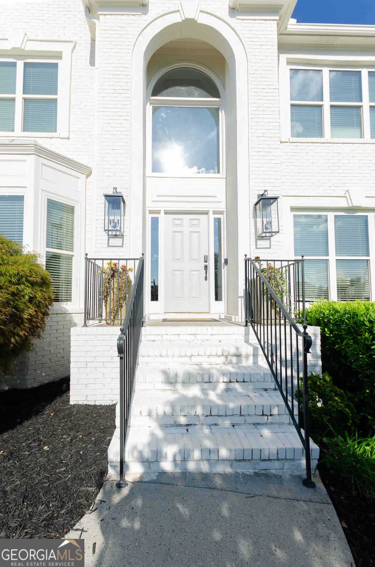 3713 Lake Edge Drive