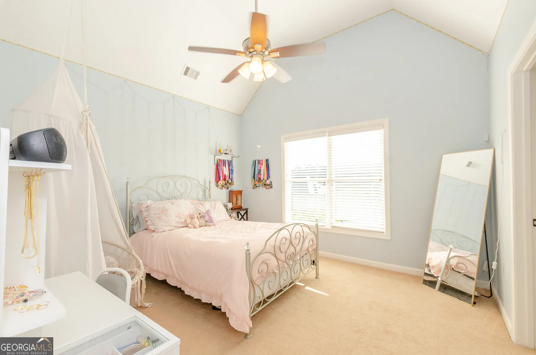 3713 Lake Edge Drive
