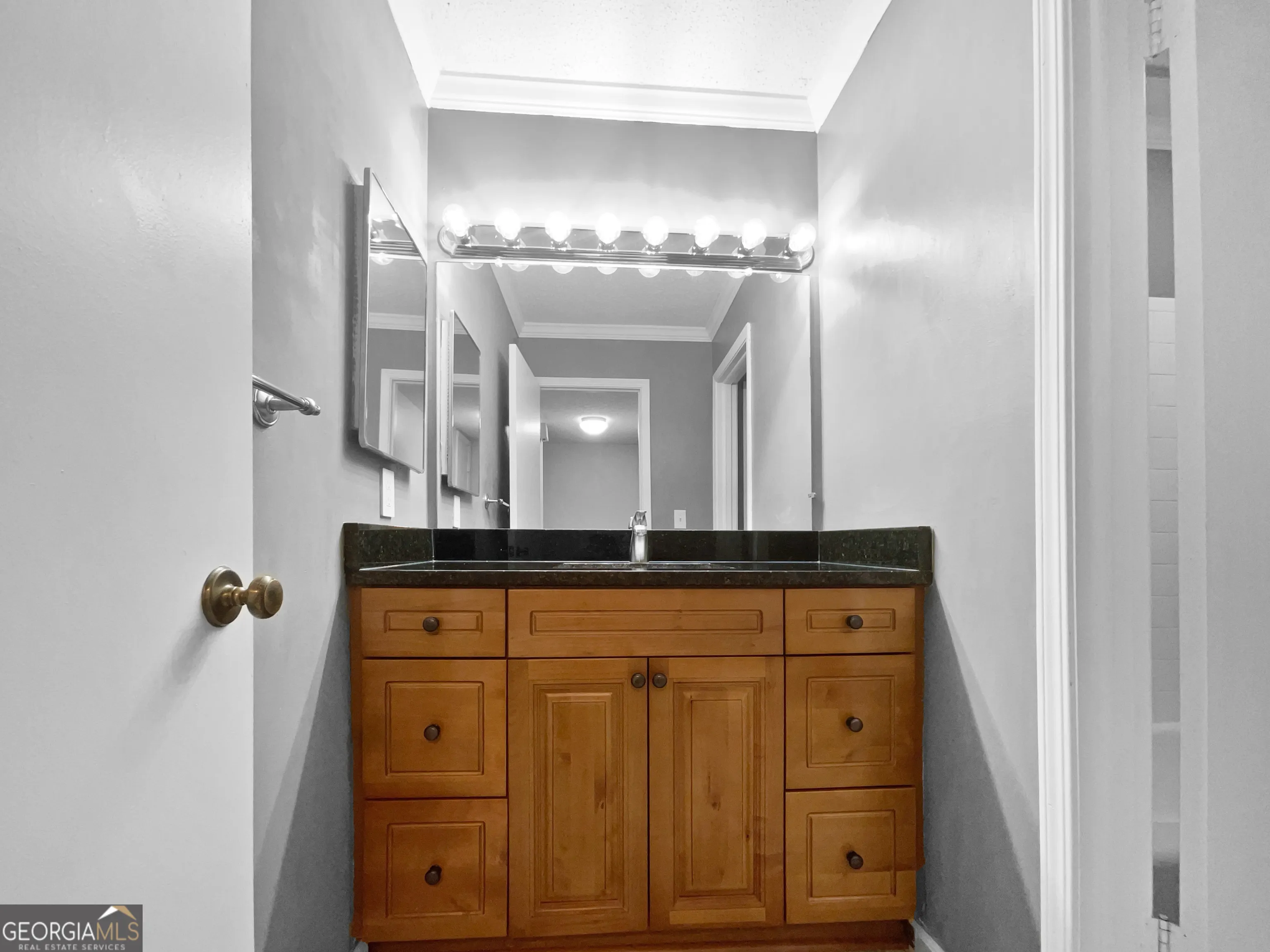 53 Monet Court NW