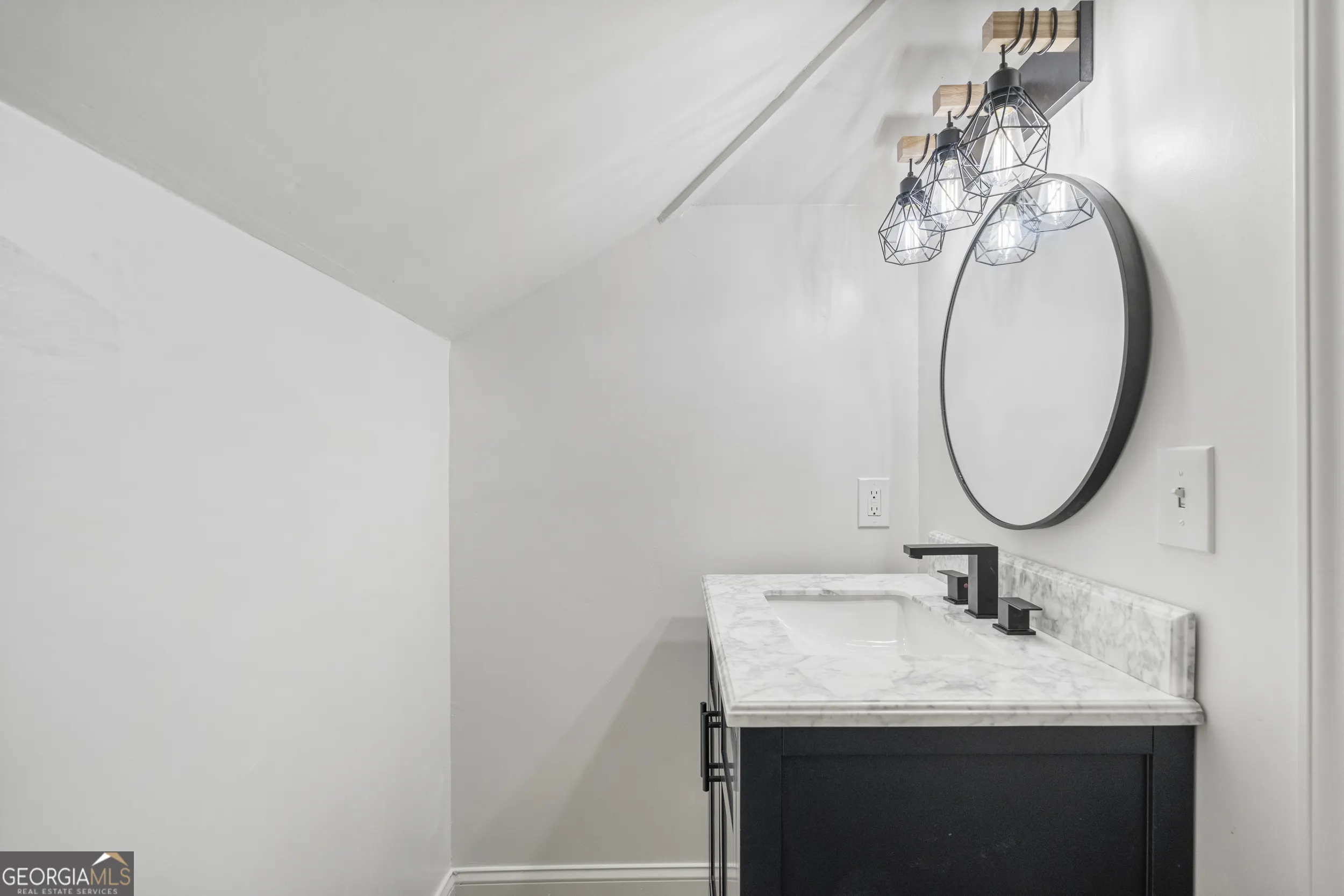 36 H St,
