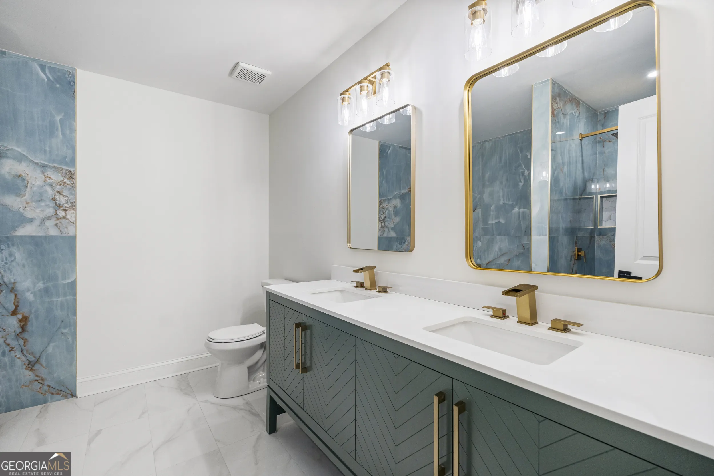 36 H St,