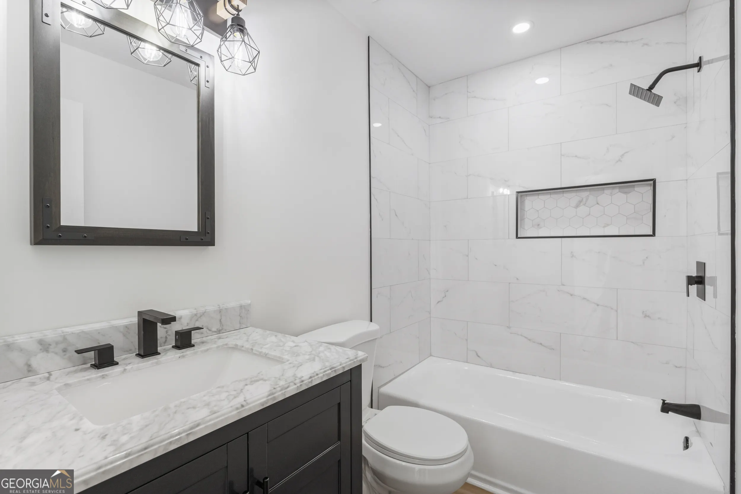 36 H St,