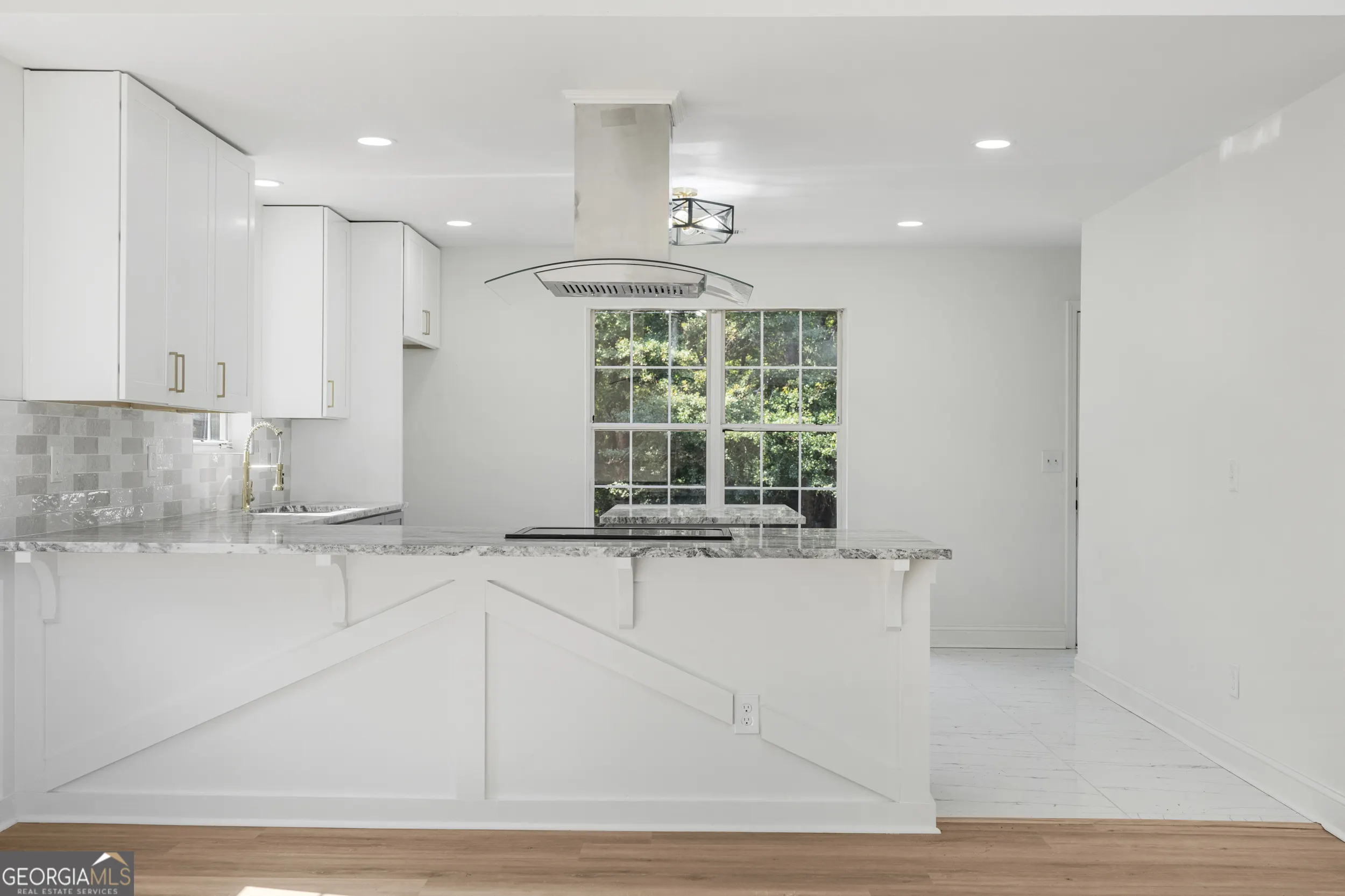 36 H St,