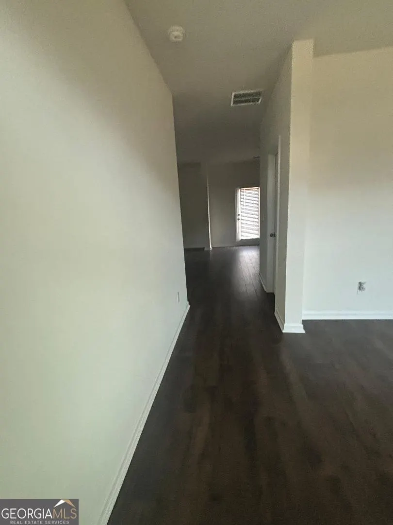 109 Farmers Way