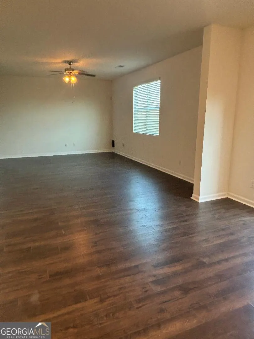 109 Farmers Way