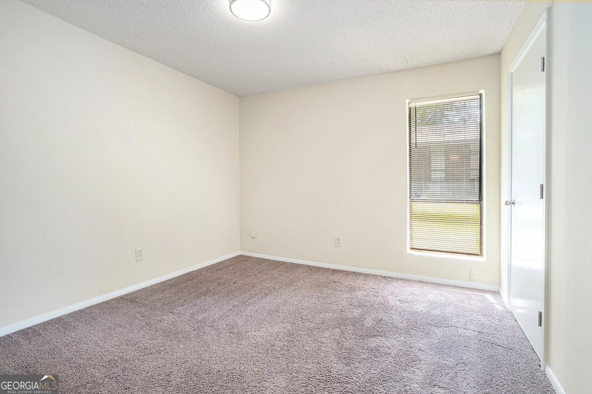 3045 Sonya Lane