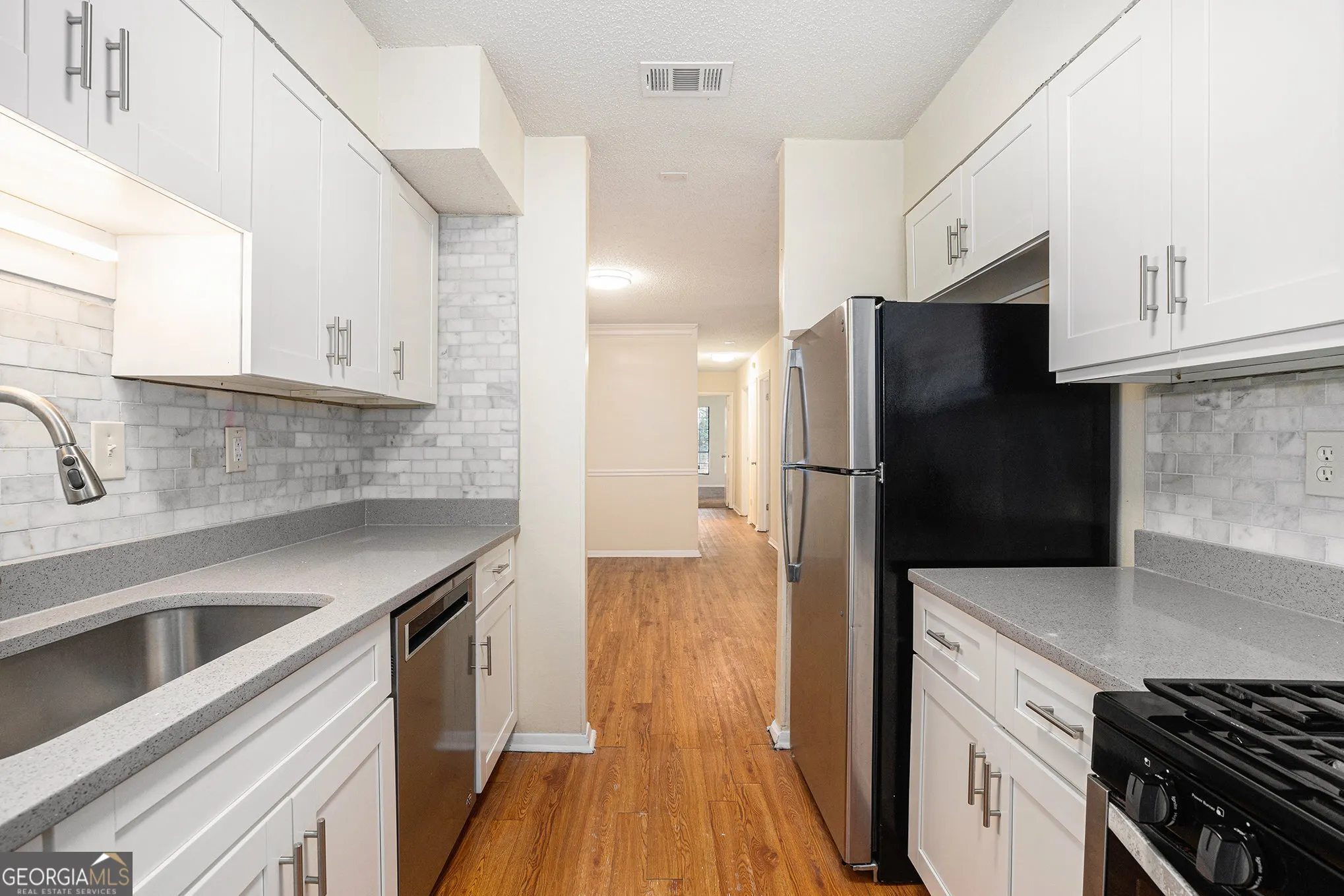 3045 Sonya Lane
