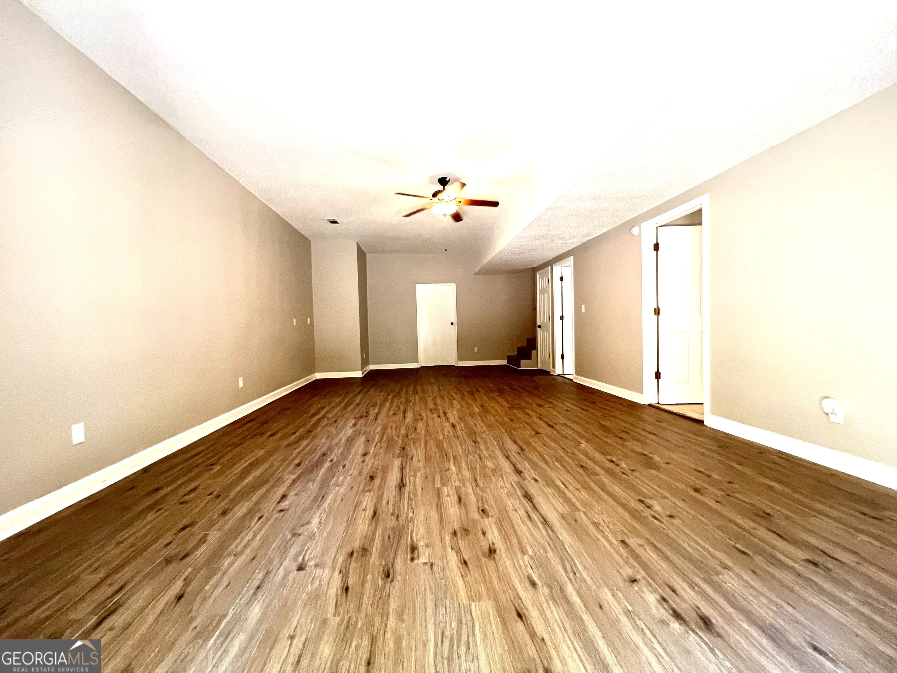 112 White Oak Circle