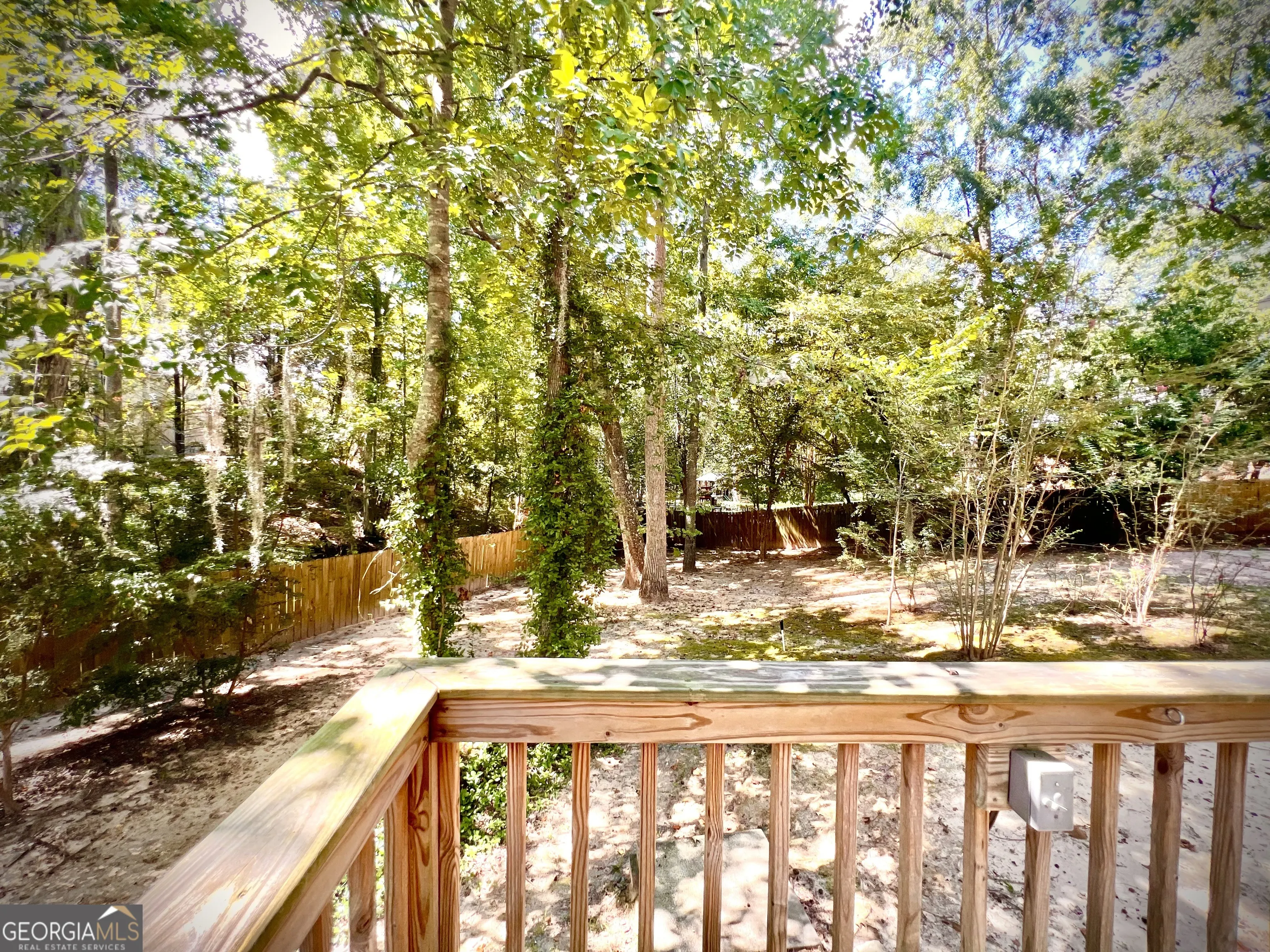 112 White Oak Circle
