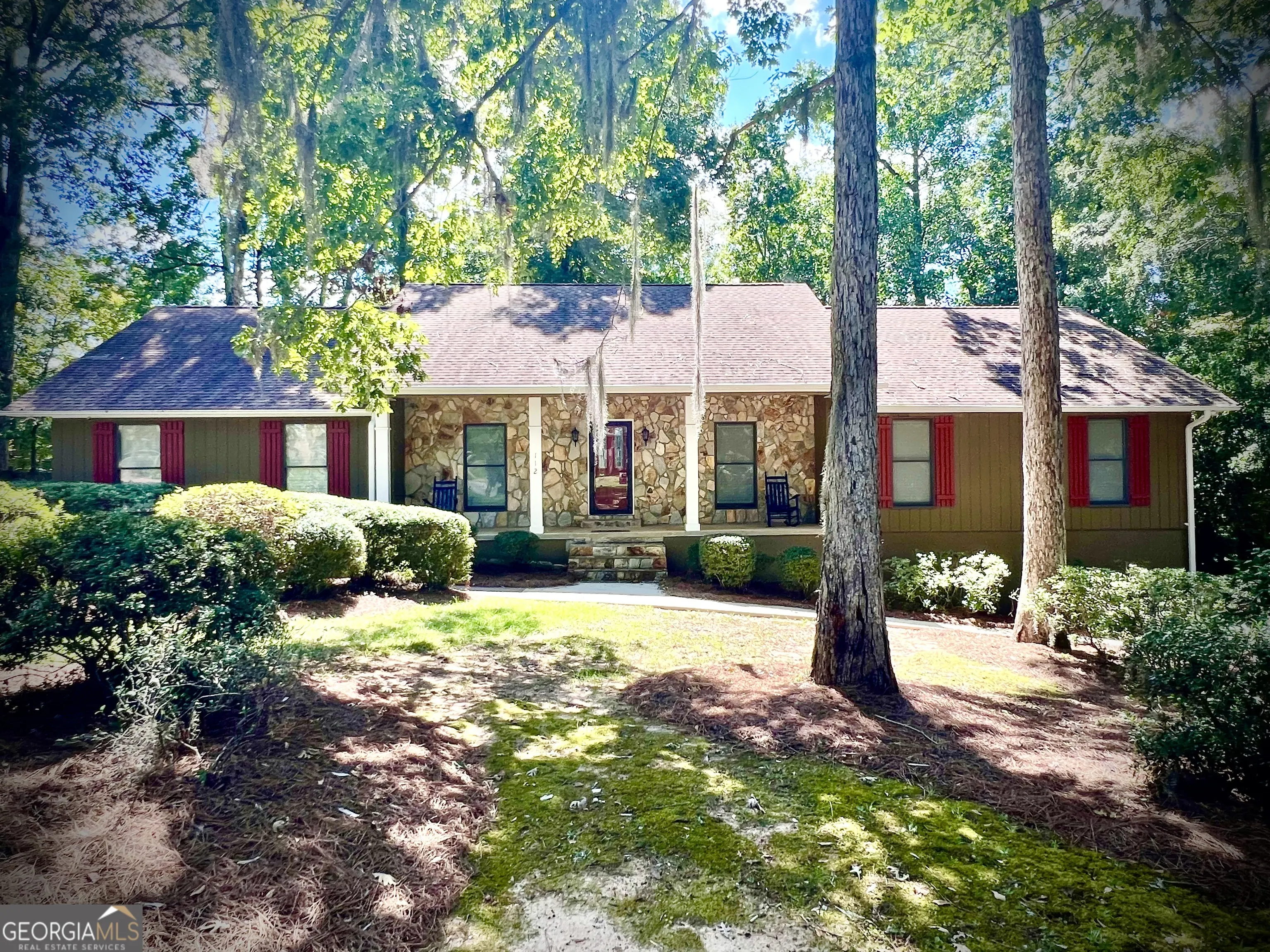 112 White Oak Circle