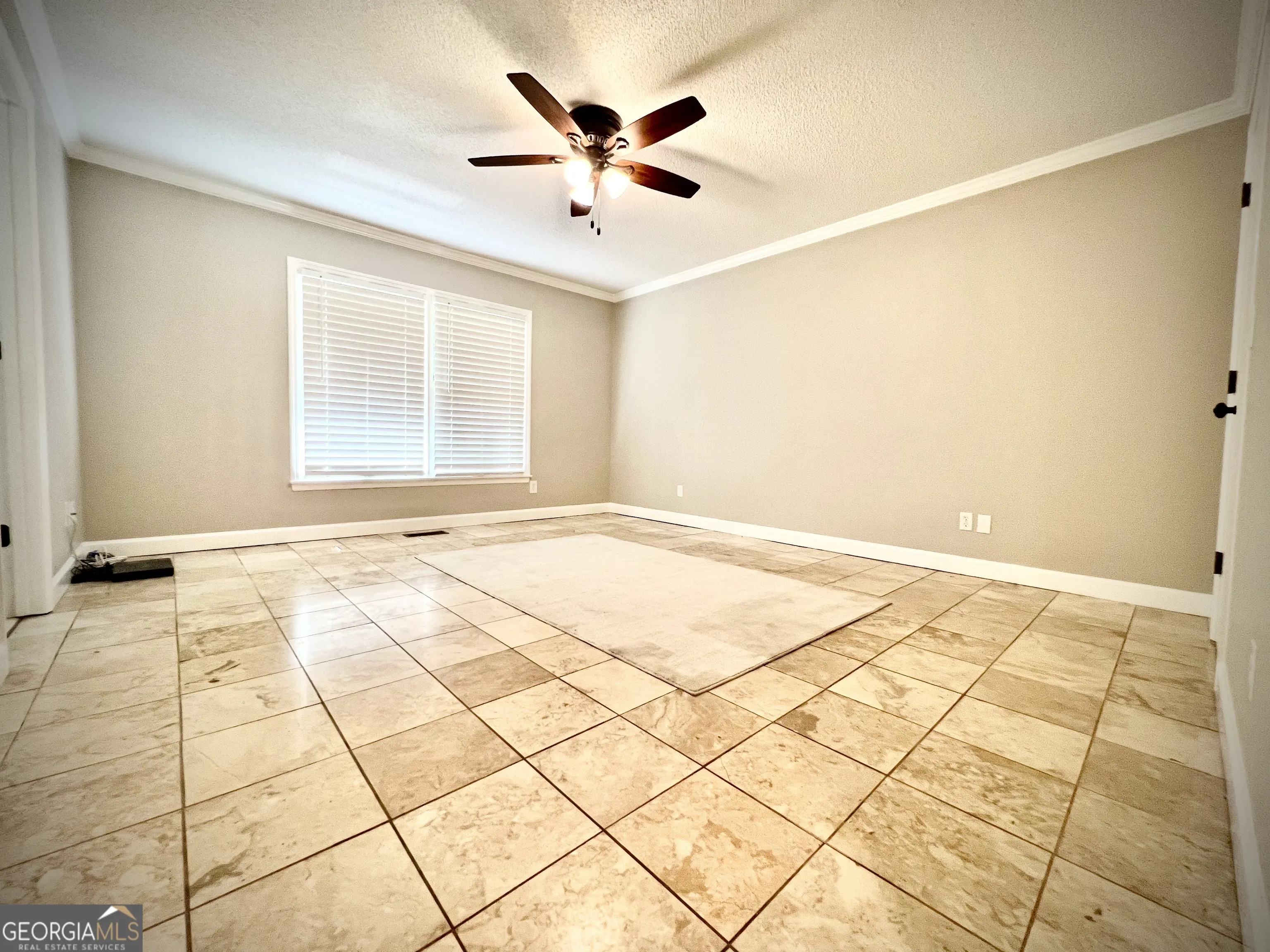 112 White Oak Circle