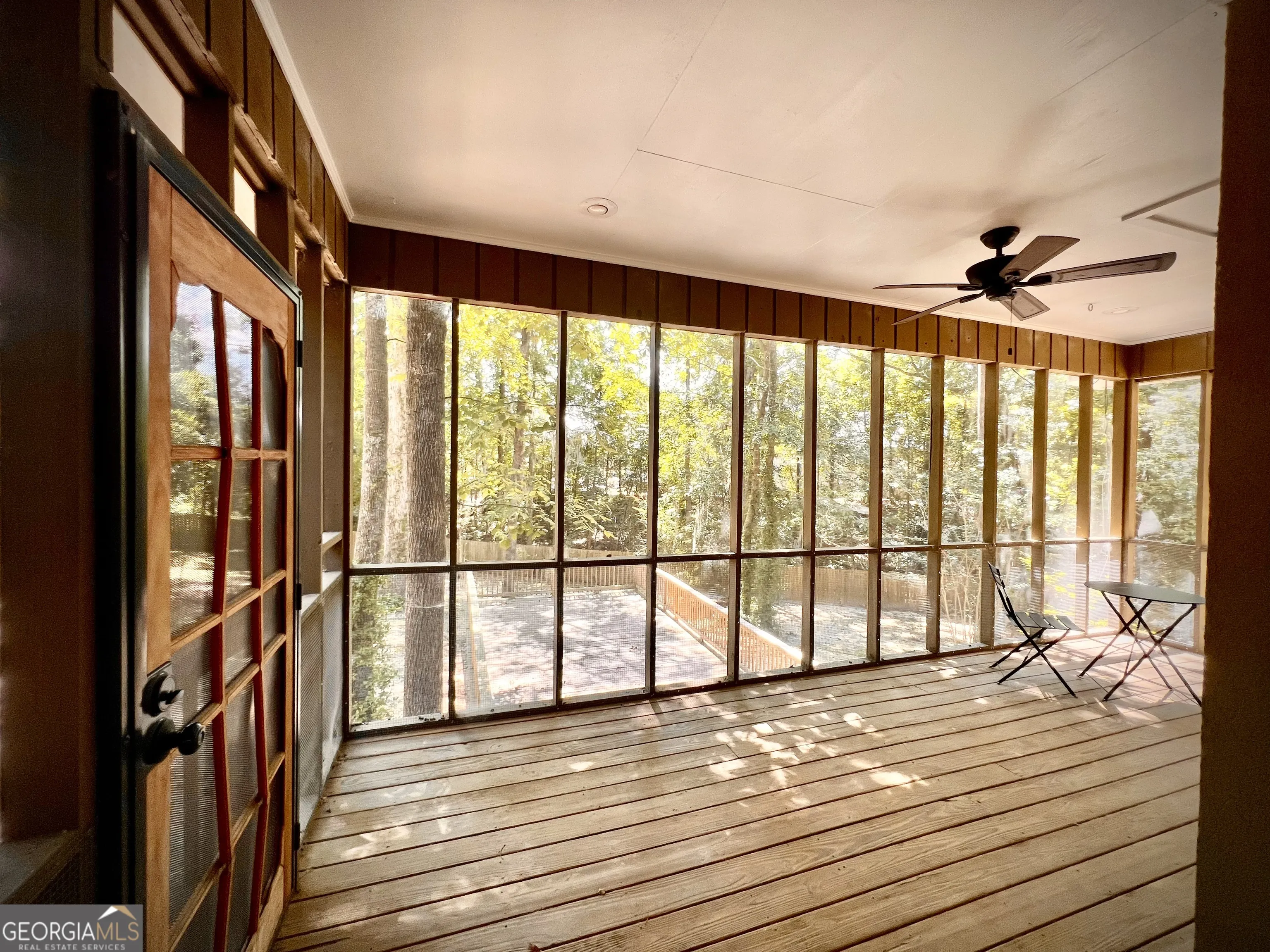 112 White Oak Circle