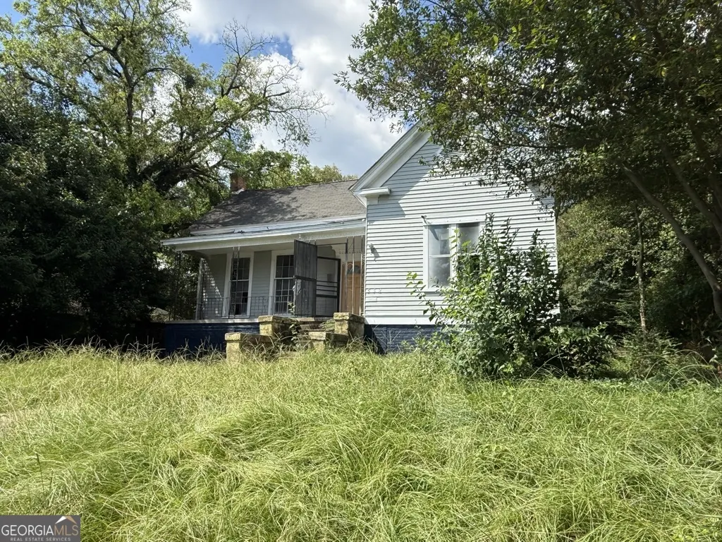 532 Woolfolk Street