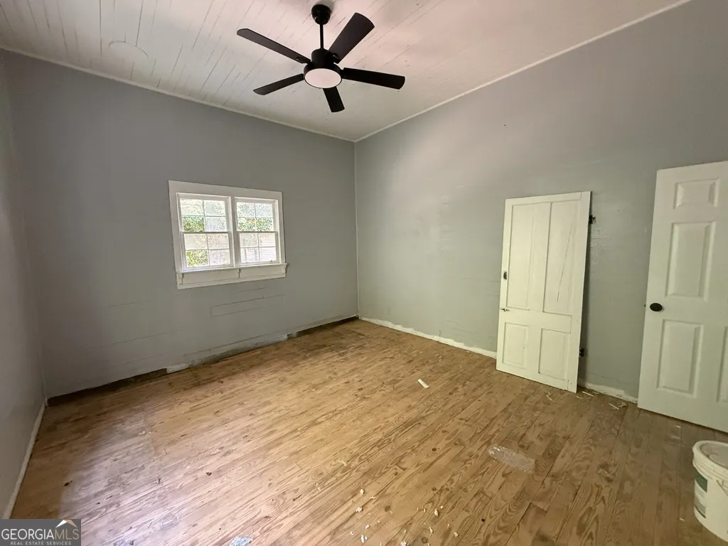 532 Woolfolk Street