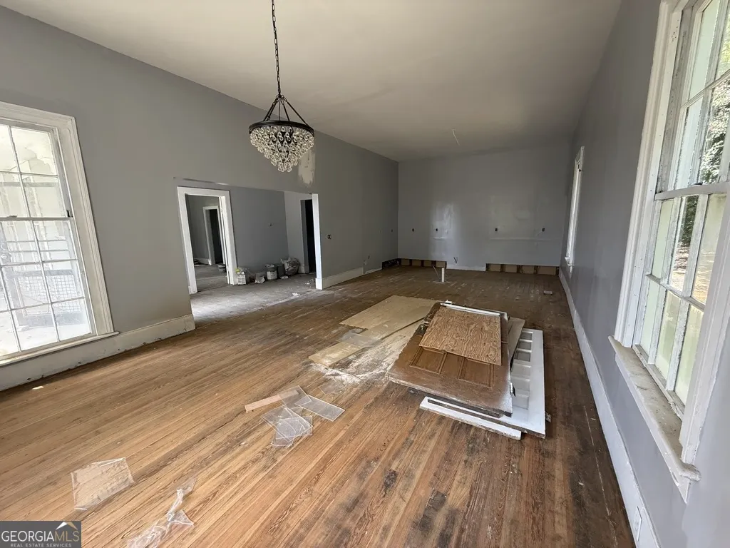 532 Woolfolk Street