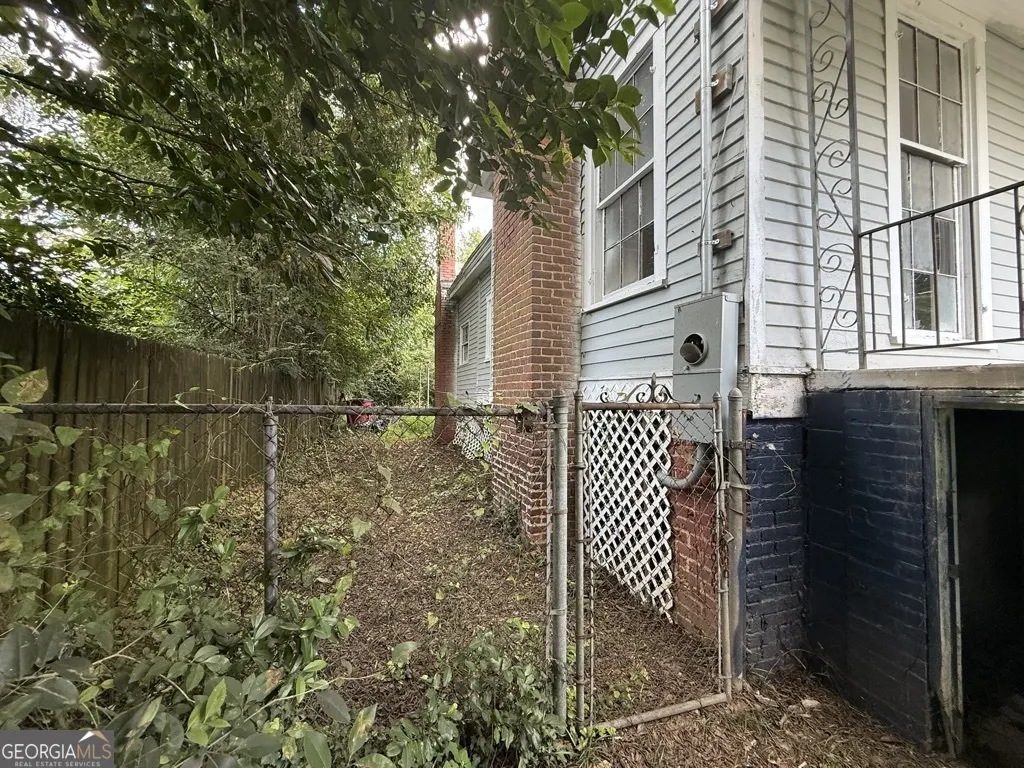 532 Woolfolk Street