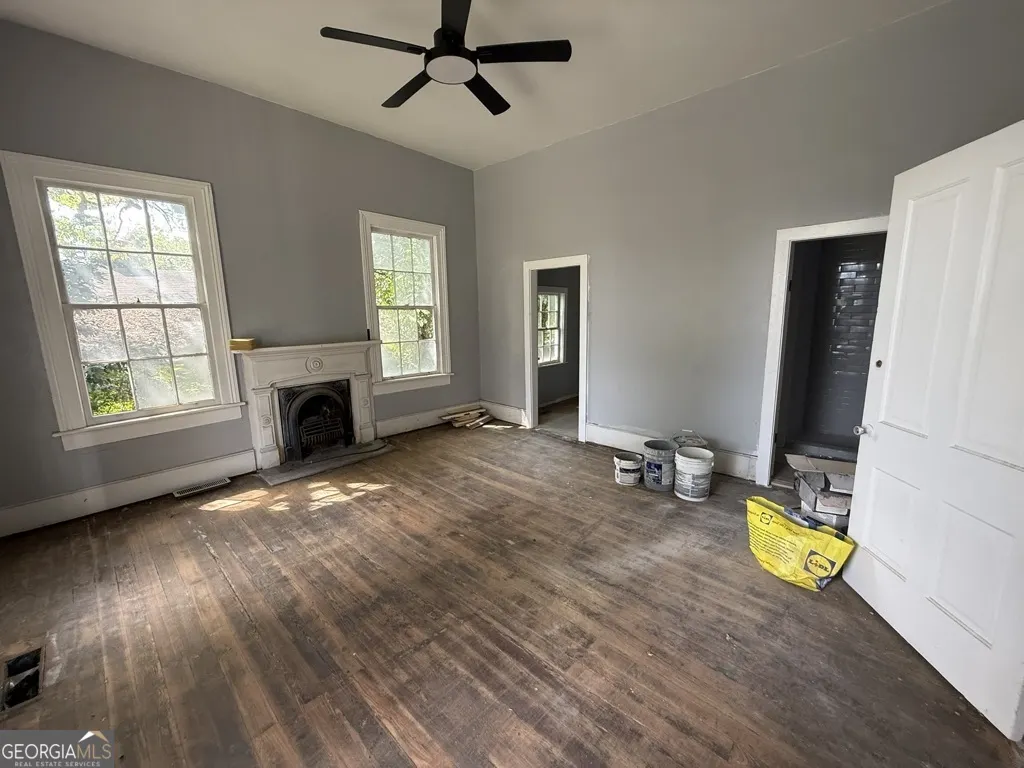 532 Woolfolk Street